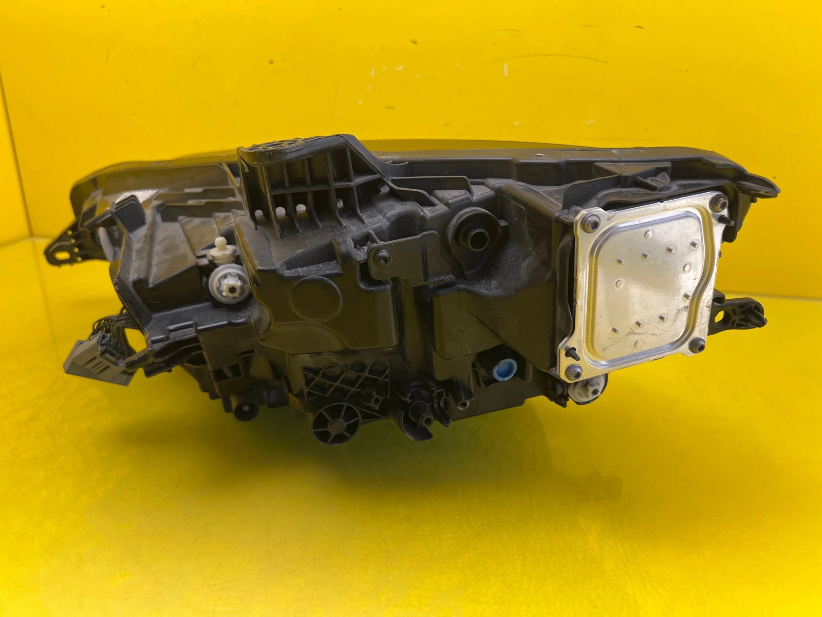 Reflektor Lampa prawa Volvo S60 V60 18-22 Mid Led 32347005 Autolamps 5 Reflektor Lampa prawa Volvo S60 V60 18-22 Mid Led 32347005