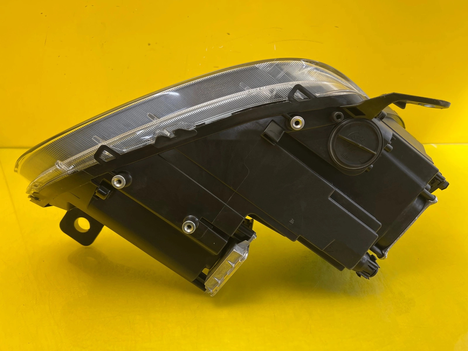 Reflektor Lampa lewa Maserati Ghibli M157 13-17 Bi-xenon skrętny 2606261 Autolamps 6 Reflektor Lampa lewa Maserati Ghibli M157 13-17 Bi-xenon skrętny 2606261