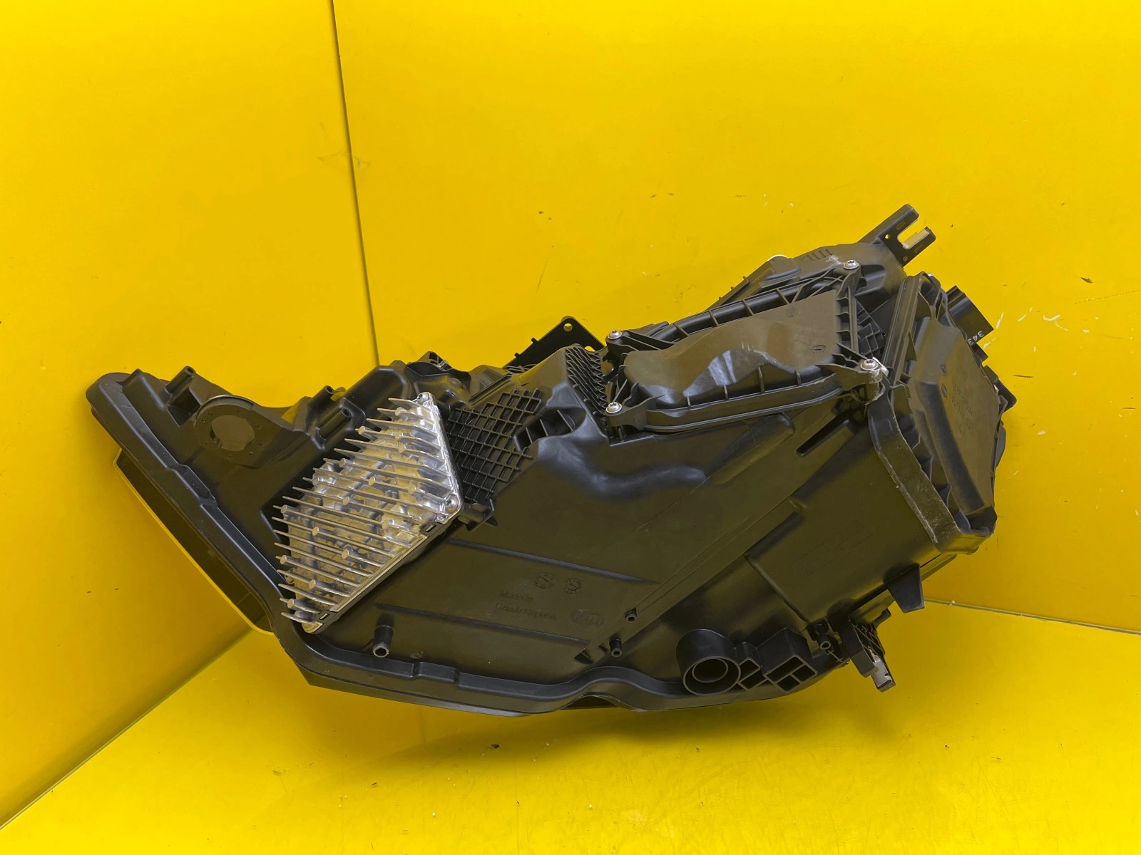 Reflektor Lampa Prawa Audi A6 4K C8 Full Led Matrix 4K0941036 Autolamps 4 Reflektor Lampa Prawa Audi A6 4K C8 Full Led Matrix 4K0941036