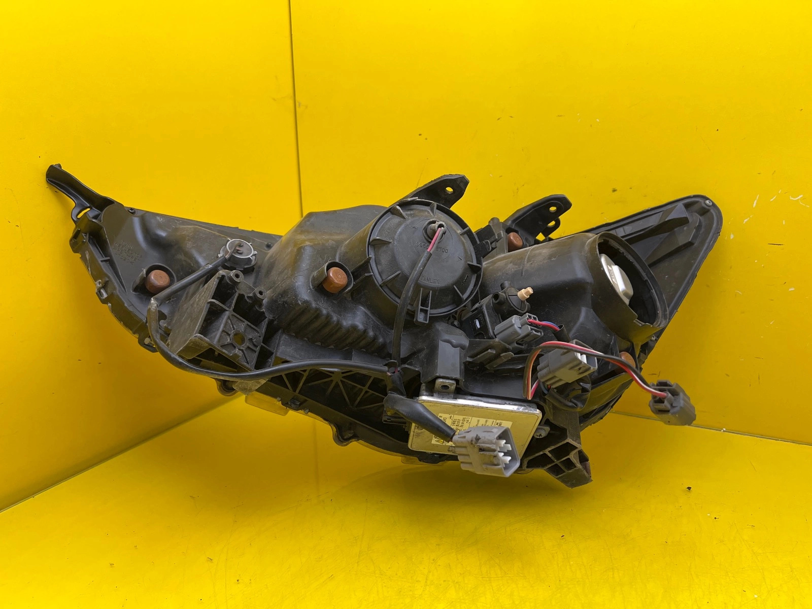 Reflektor Lampa Prawa Przód Mitsubishi ASX 10-16 Xenon Autolamps 3 Reflektor Lampa Prawa Przód Mitsubishi ASX 10-16 Xenon