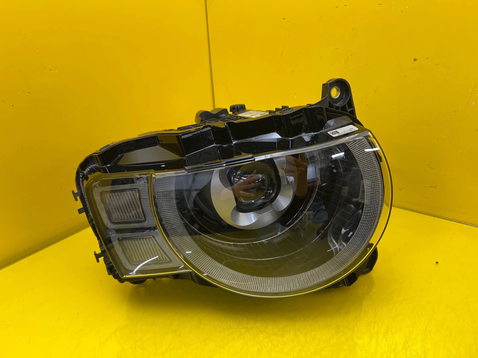 Reflektor Lampa Lewa Prawa Land Rover Defender 2 L663 20- Full Led L8B2-13W030-FJ L8B2-13W029-FJ Autolamps 2 Reflektor Lampa Lewa Prawa Land Rover Defender 2 L663 20- Full Led L8B2-13W030-FJ L8B2-13W029-FJ