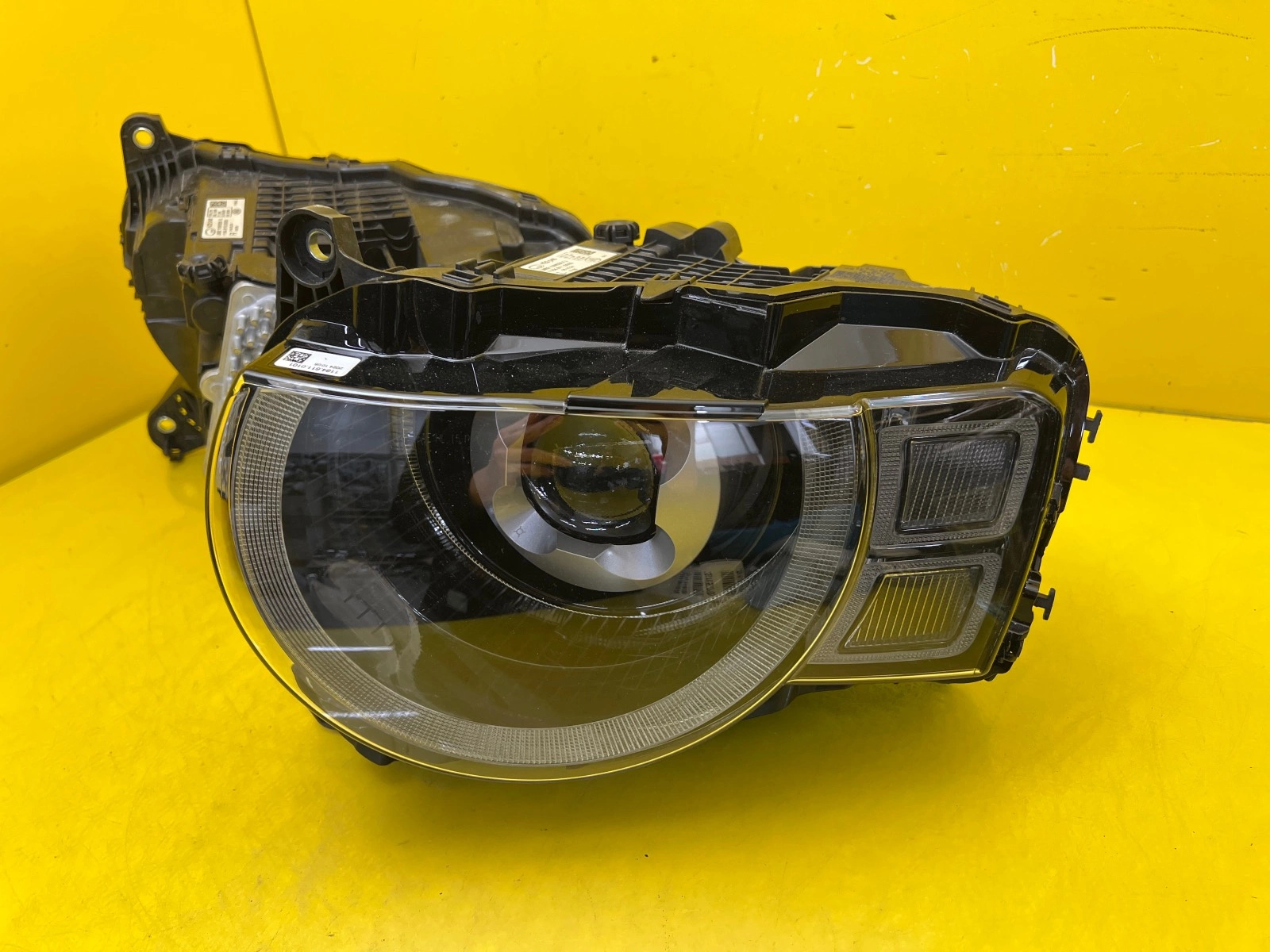 Reflektor Lampa Lewa Prawa Land Rover Defender 2 L663 20- Full Led L8B2-13W030-FJ L8B2-13W029-FJ Autolamps 4 Reflektor Lampa Lewa Prawa Land Rover Defender 2 L663 20- Full Led L8B2-13W030-FJ L8B2-13W029-FJ