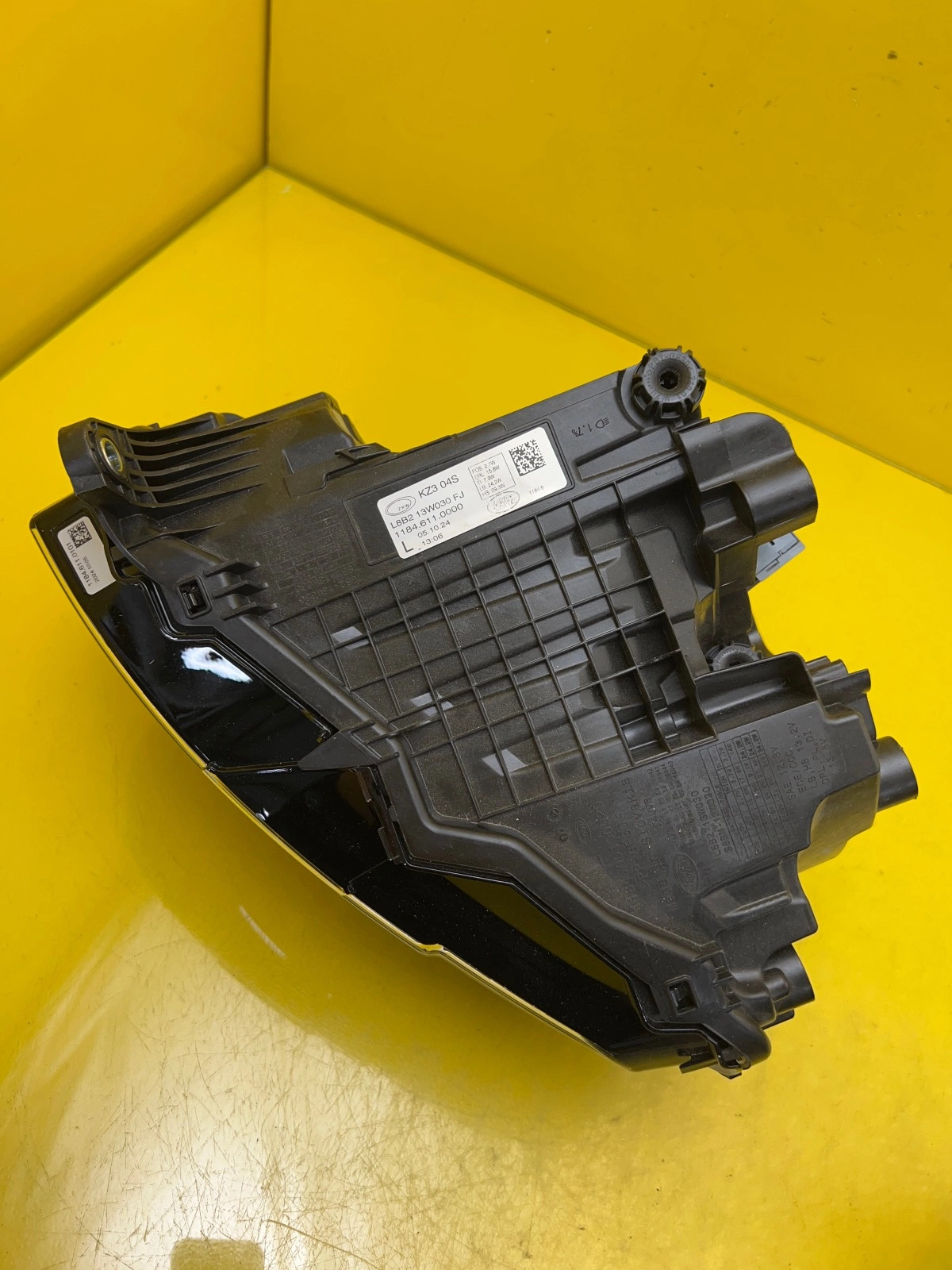 Reflektor Lampa Lewa Prawa Land Rover Defender 2 L663 20- Full Led L8B2-13W030-FJ L8B2-13W029-FJ Autolamps 6 Reflektor Lampa Lewa Prawa Land Rover Defender 2 L663 20- Full Led L8B2-13W030-FJ L8B2-13W029-FJ