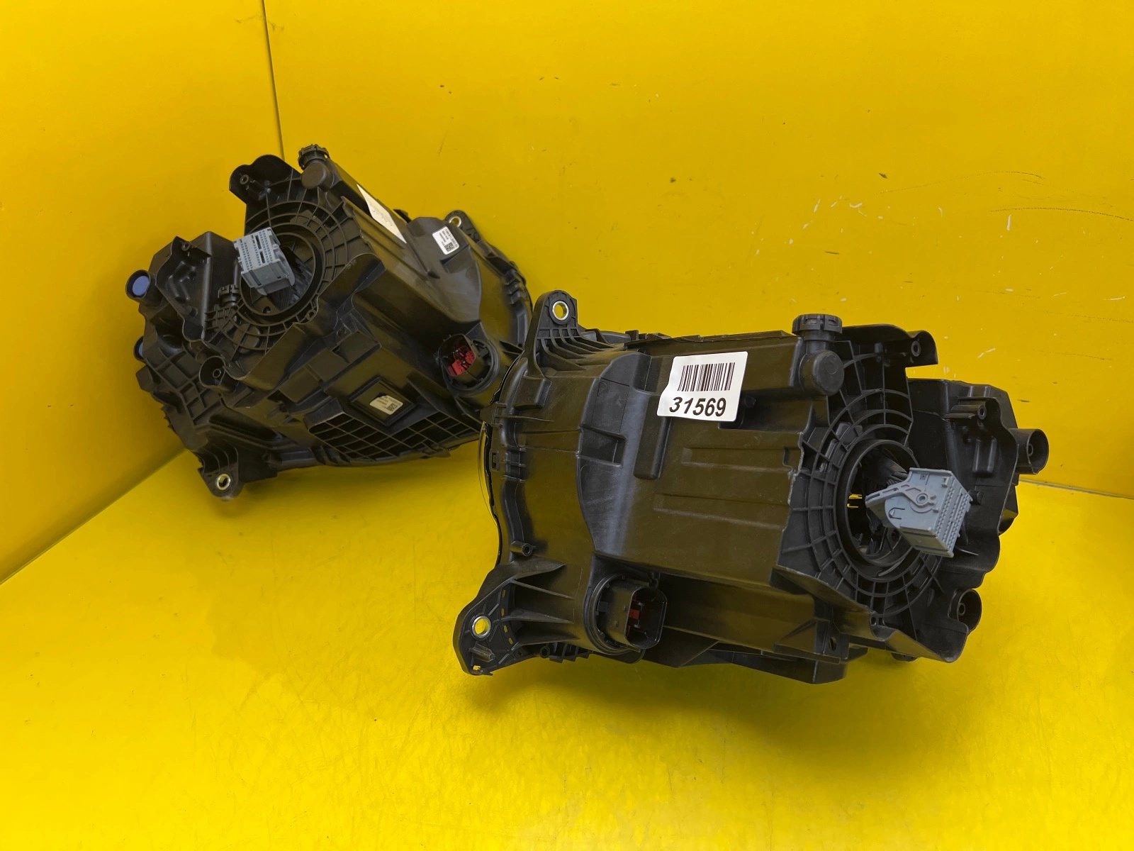 Reflektor Lampa Lewa Prawa Land Rover Defender 2 L663 20- Full Led L8B2-13W030-FJ L8B2-13W029-FJ Autolamps 8 Reflektor Lampa Lewa Prawa Land Rover Defender 2 L663 20- Full Led L8B2-13W030-FJ L8B2-13W029-FJ