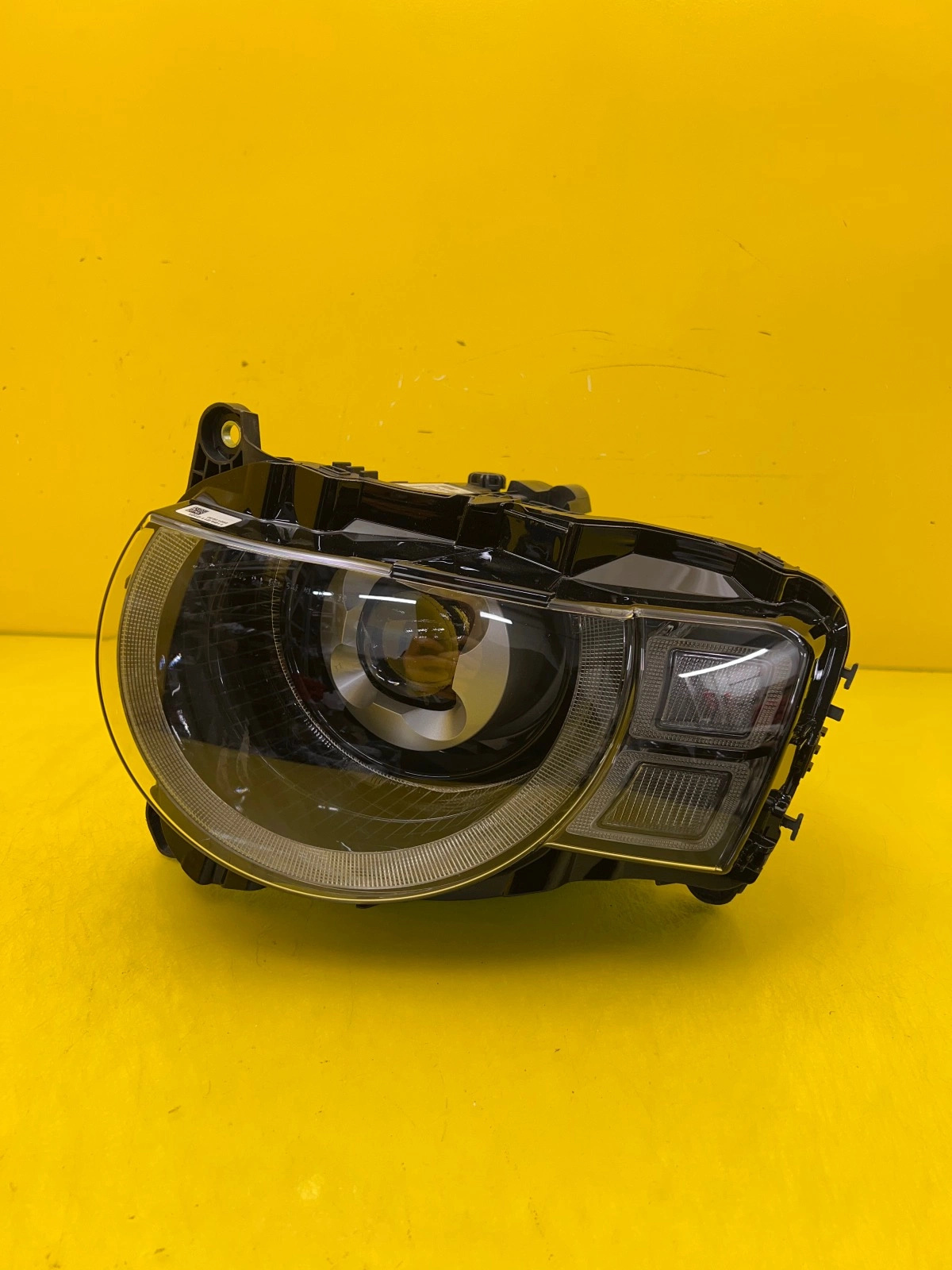 Reflektor Lampa Lewa Land Rover Defender II Full Led L663 L8B2-13W030-EF Autolamps Reflektor Lampa Lewa Land Rover Defender II Full Led L663 L8B2-13W030-EF