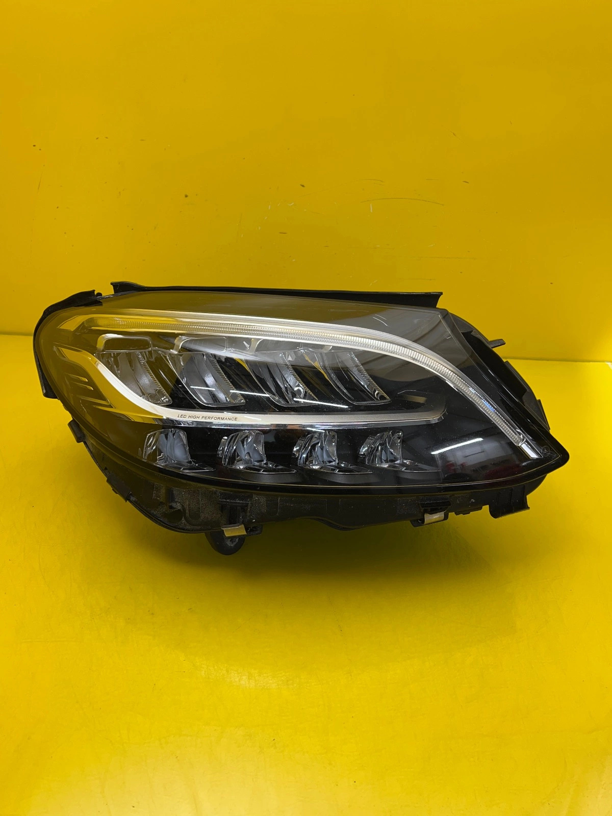 Reflektor Lampa Prawa Mercedes C-Klasa W205 Lift Full Led A2059068005 Autolamps Reflektor Lampa Prawa Mercedes C-Klasa W205 Lift Full Led A2059068005