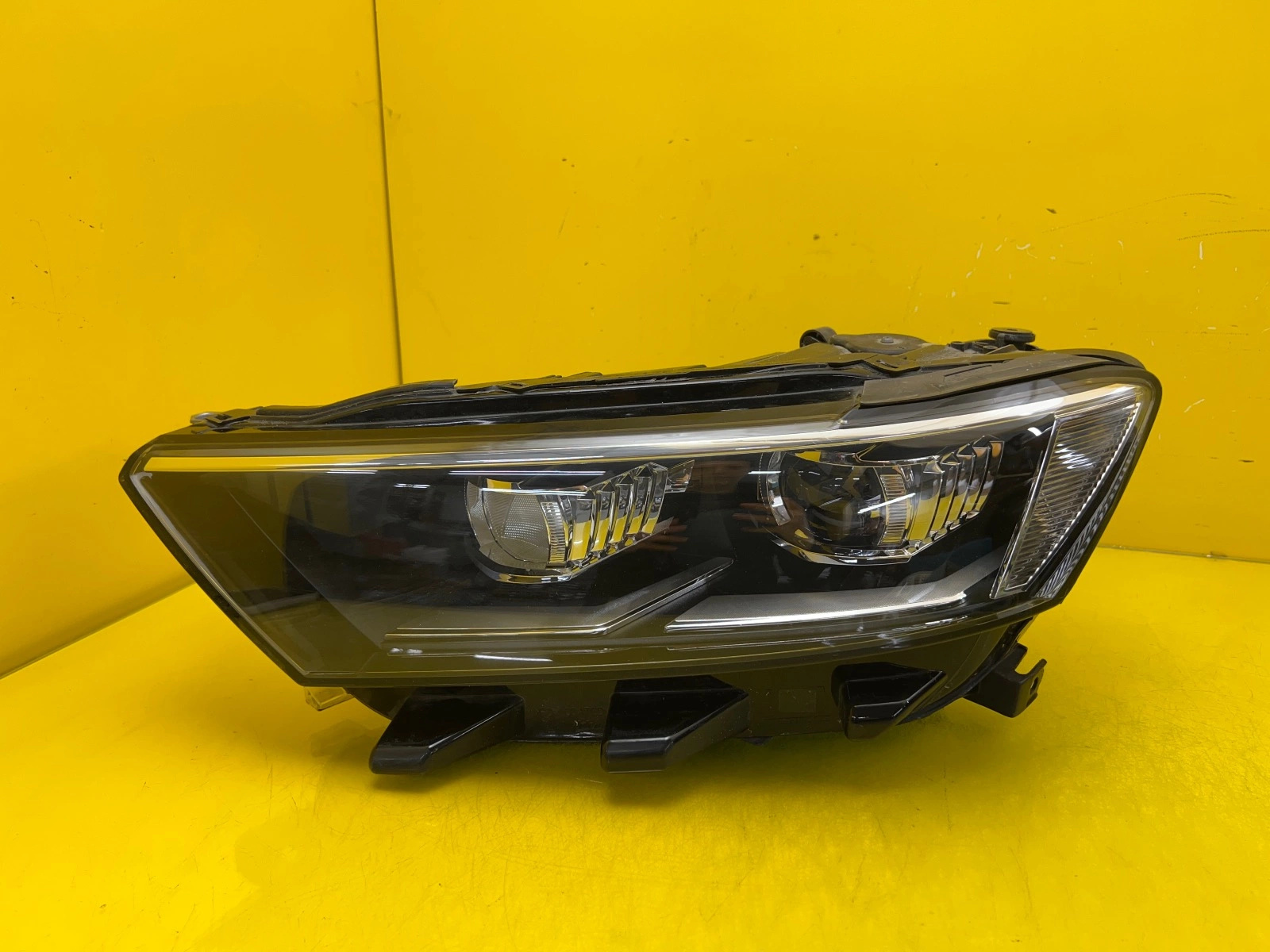 Reflektor Lampa Lewa VW T-Roc Full Led 2GA941035H Autolamps Reflektor Lampa Lewa VW T-Roc Full Led 2GA941035H