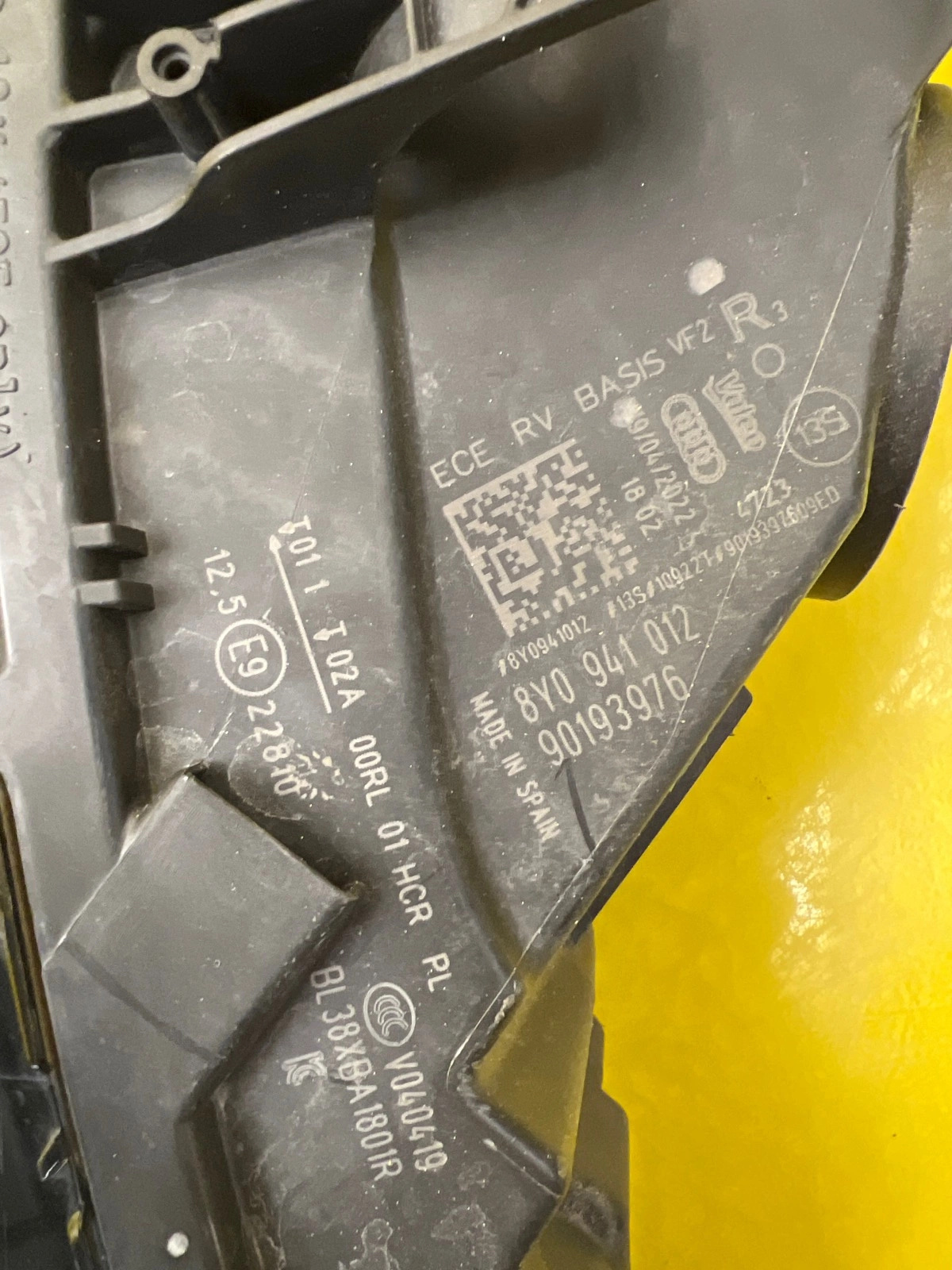 Reflektor Lampa Prawa Audi A3 S3 RS3 8Y0 20- Full Led 8Y0941012 Autolamps 2 Reflektor Lampa Prawa Audi A3 S3 RS3 8Y0 20- Full Led 8Y0941012