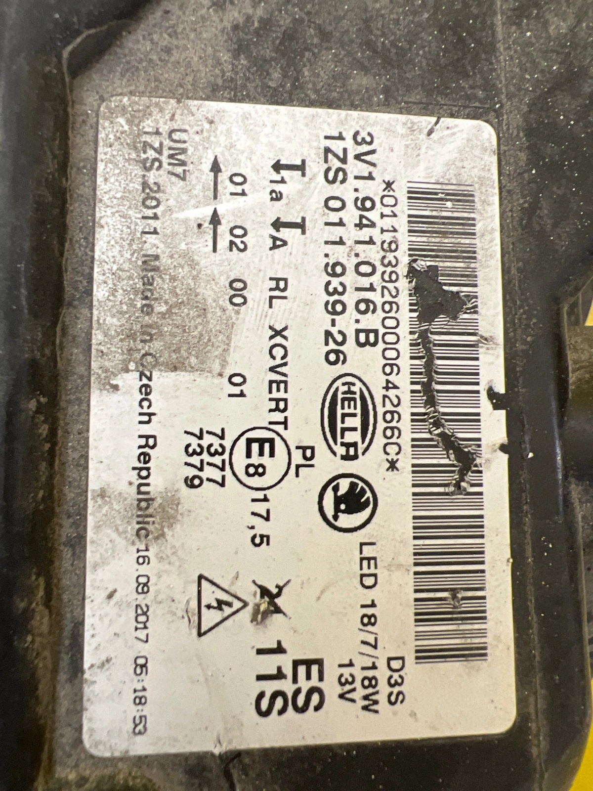 Reflektor Lampa Prawa Skoda Superb III Bi Xenon Led 3V1941016B Autolamps 2 Reflektor Lampa Prawa Skoda Superb III Bi Xenon Led 3V1941016B