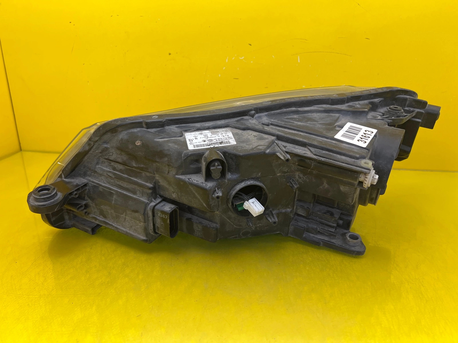 Reflektor Lampa Prawa Skoda Superb III Bi Xenon Led 3V1941016B Autolamps 4 Reflektor Lampa Prawa Skoda Superb III Bi Xenon Led 3V1941016B