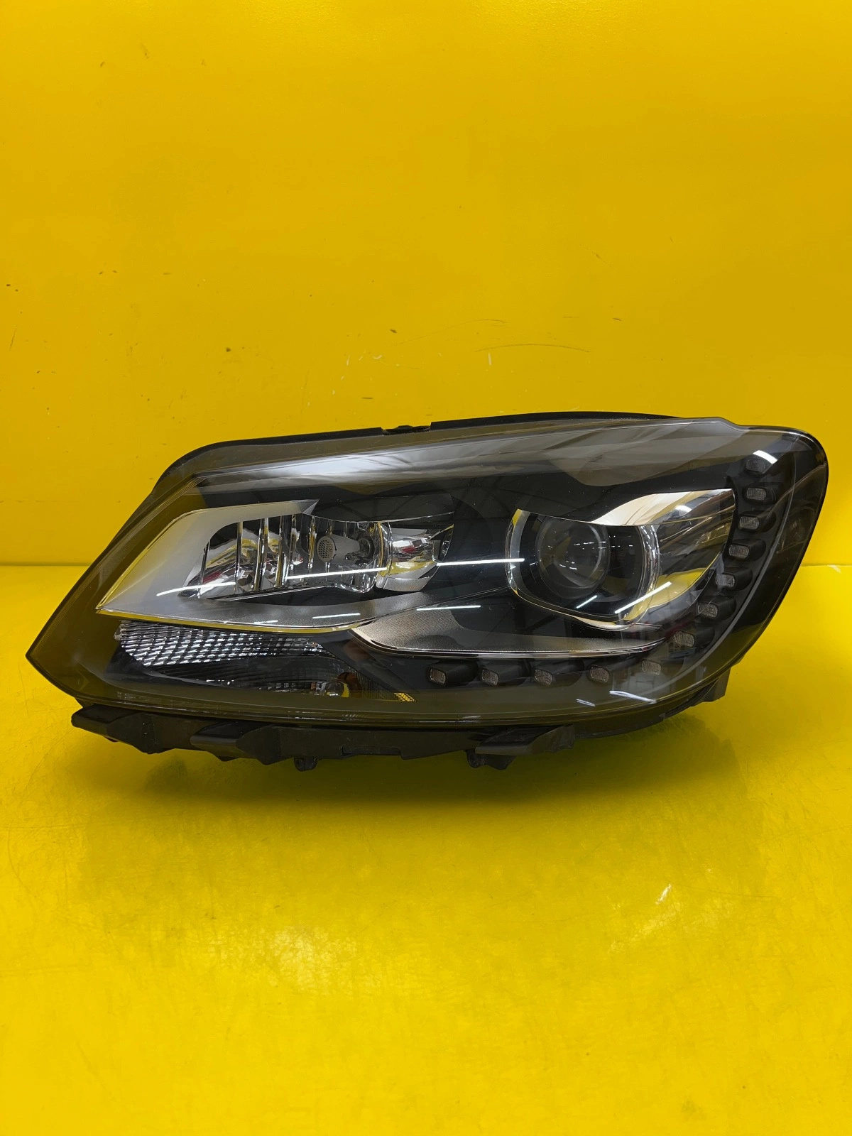 Reflektor Lampa Lewa VW Touran II 1T1 Lift Xenon Skrętny + Led 1T1941751G Autolamps Reflektor Lampa Lewa VW Touran II 1T1 Lift Xenon Skrętny + Led 1T1941751G