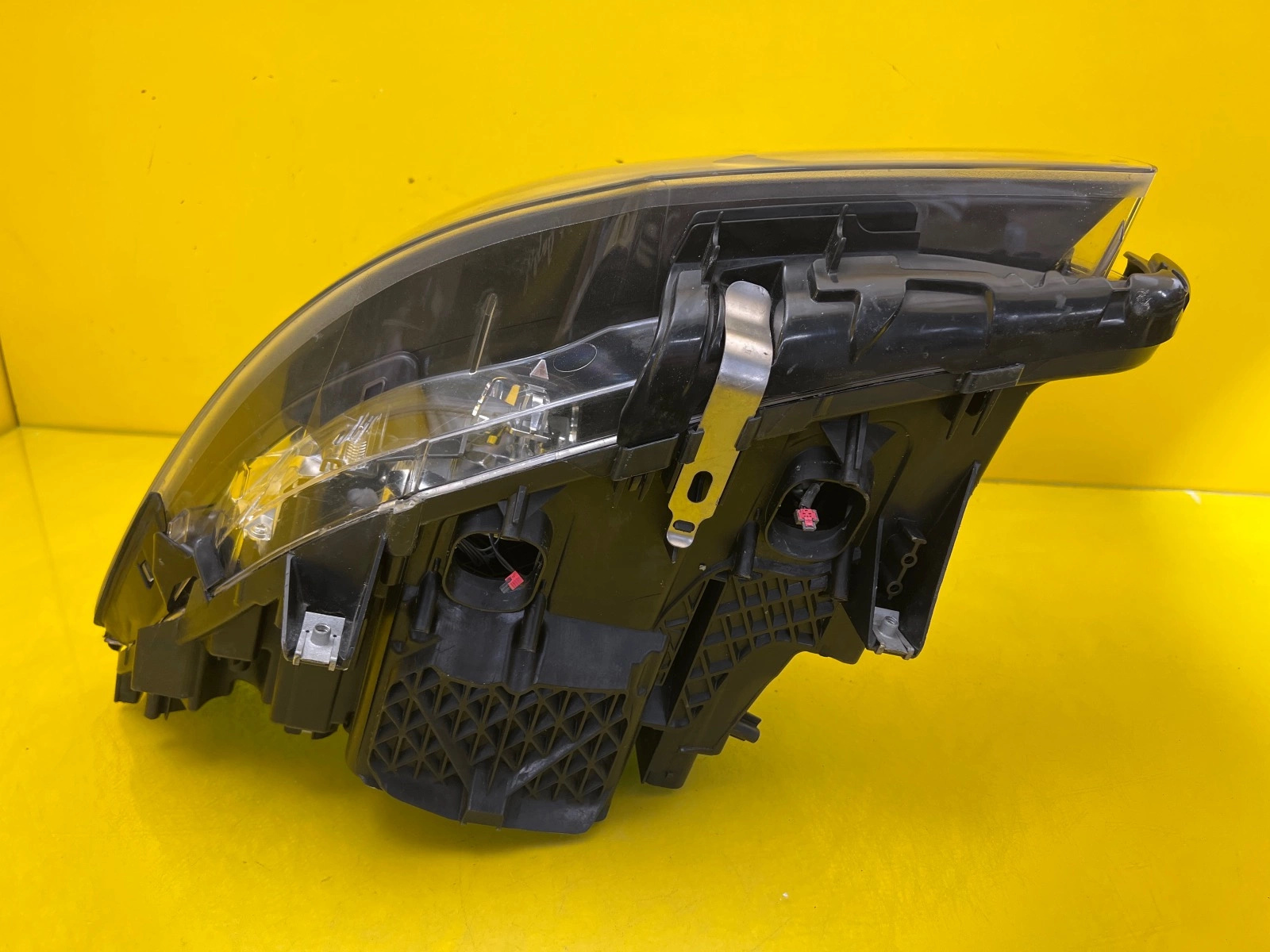 Reflektor Lampa Prawa BMW 5 F10 F11 Lift Xenon Skrętna 7408926-03 USA Autolamps 5 Reflektor Lampa Prawa BMW 5 F10 F11 Lift Xenon Skrętna 7408926-03 USA