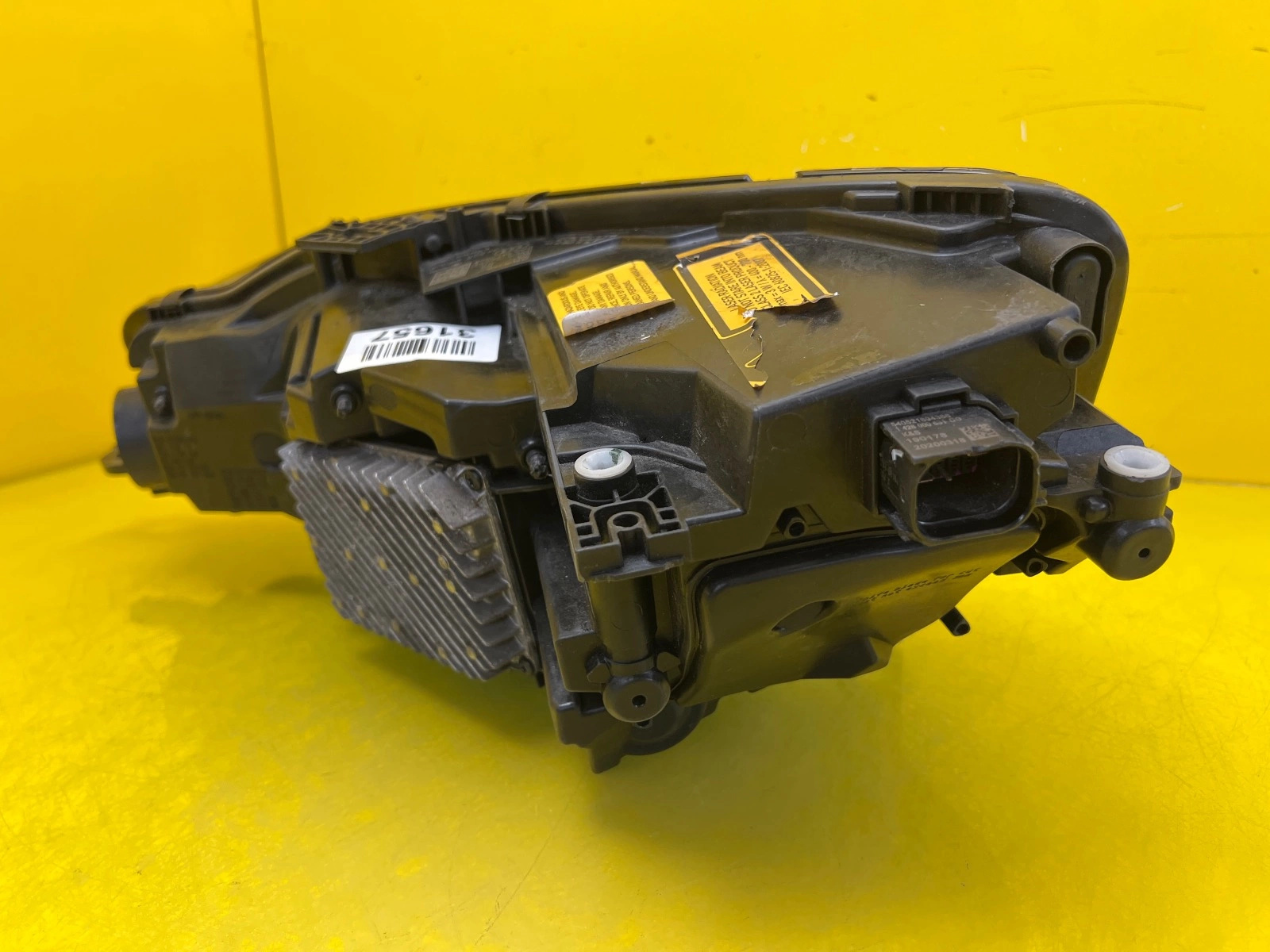 Reflektor Lampa Prawa Audi A5 8W6 Lift Laser 8W6941086B USA Autolamps 4 Reflektor Lampa Prawa Audi A5 8W6 Lift Laser 8W6941086B USA