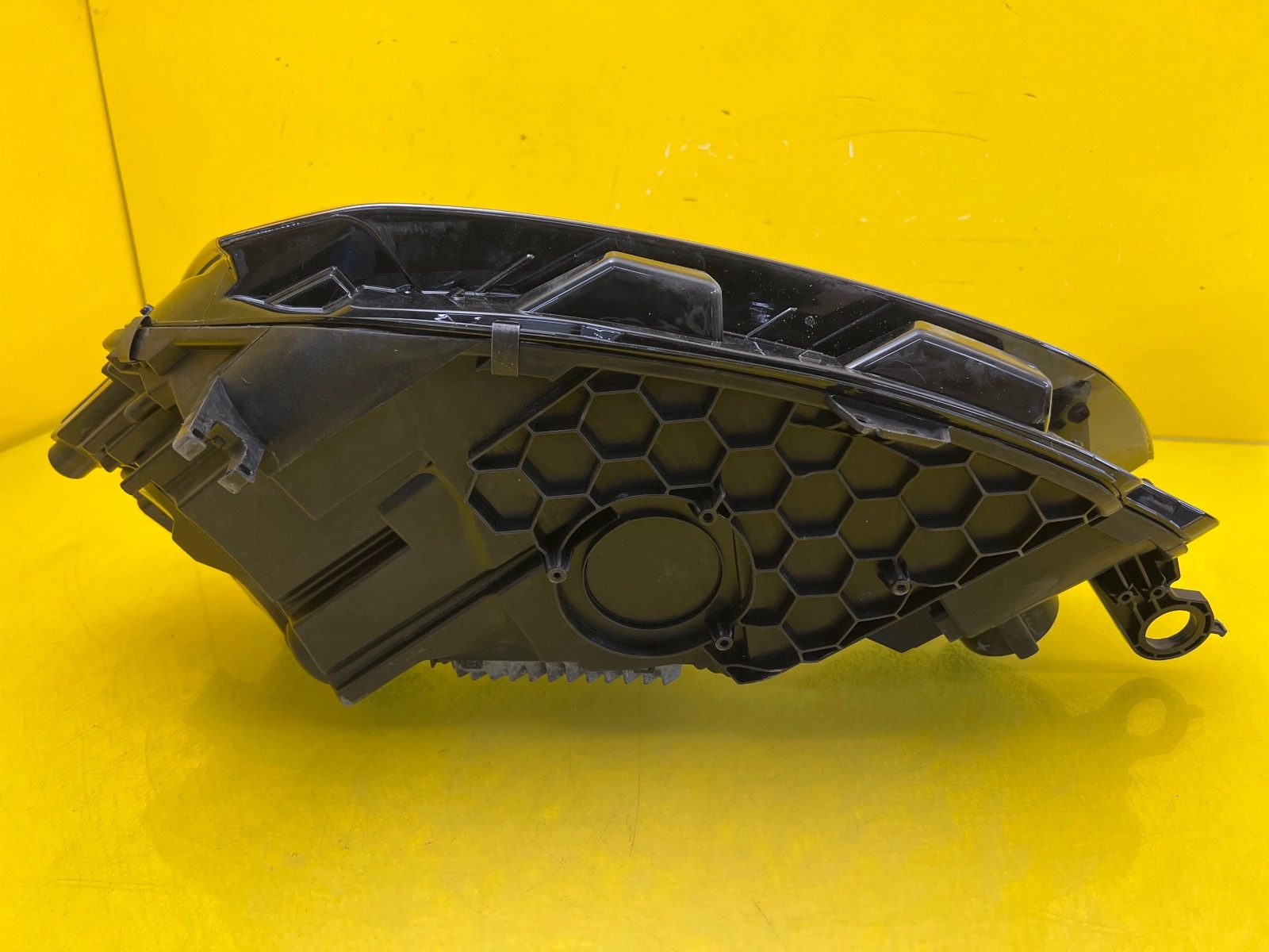 Reflektor Lampa Prawa Audi A5 8W6 Lift Laser 8W6941086B USA Autolamps 5 Reflektor Lampa Prawa Audi A5 8W6 Lift Laser 8W6941086B USA