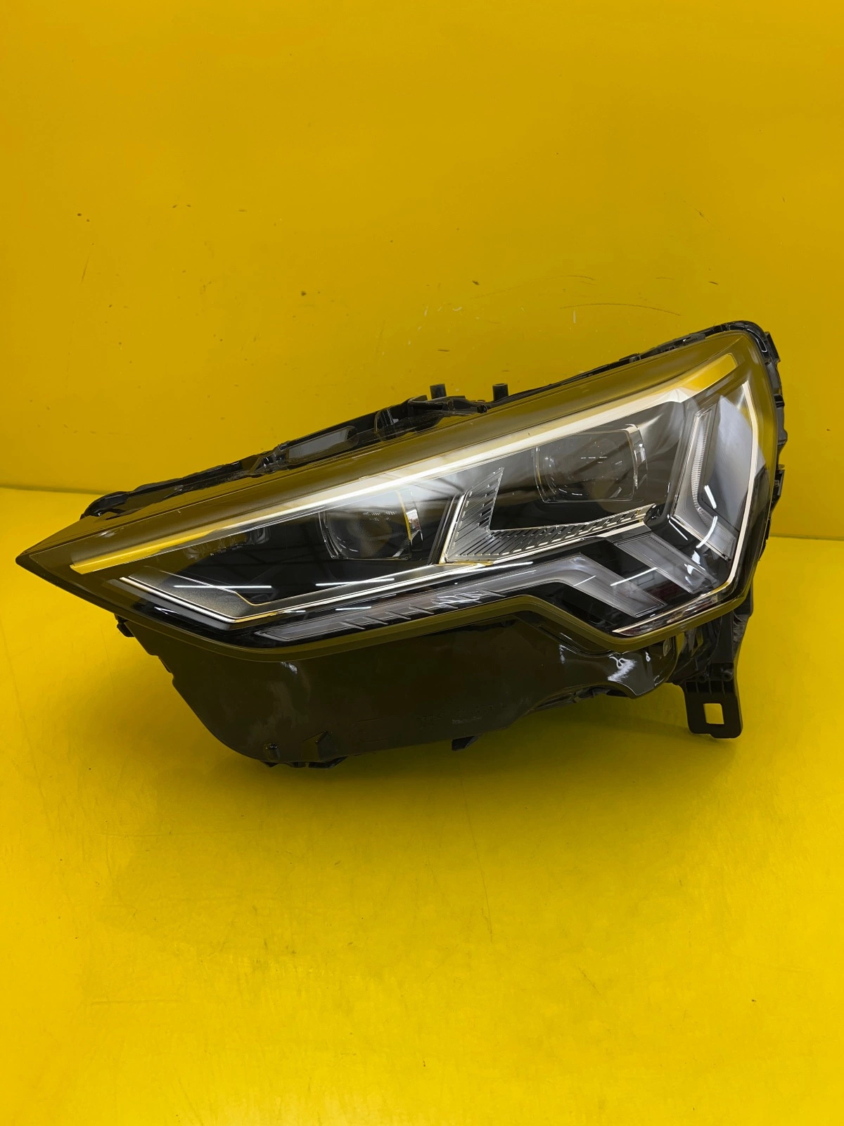 Reflektor Lampa Lewa Audi Q3 83A Full Led Matrix 83A941035 Autolamps Reflektor Lampa Lewa Audi Q3 83A Full Led Matrix 83A941035