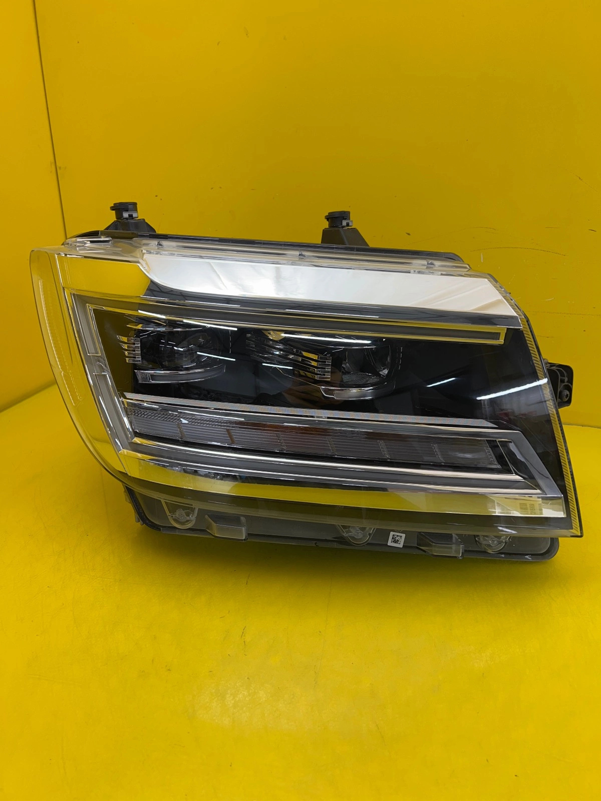 Reflektor Lampa Prawa Przód VW Crafter II 2 Man TGE 7C1 Full Led 7C2941774A Autolamps Reflektor Lampa Prawa Przód VW Crafter II 2 Man TGE 7C1 Full Led 7C2941774A