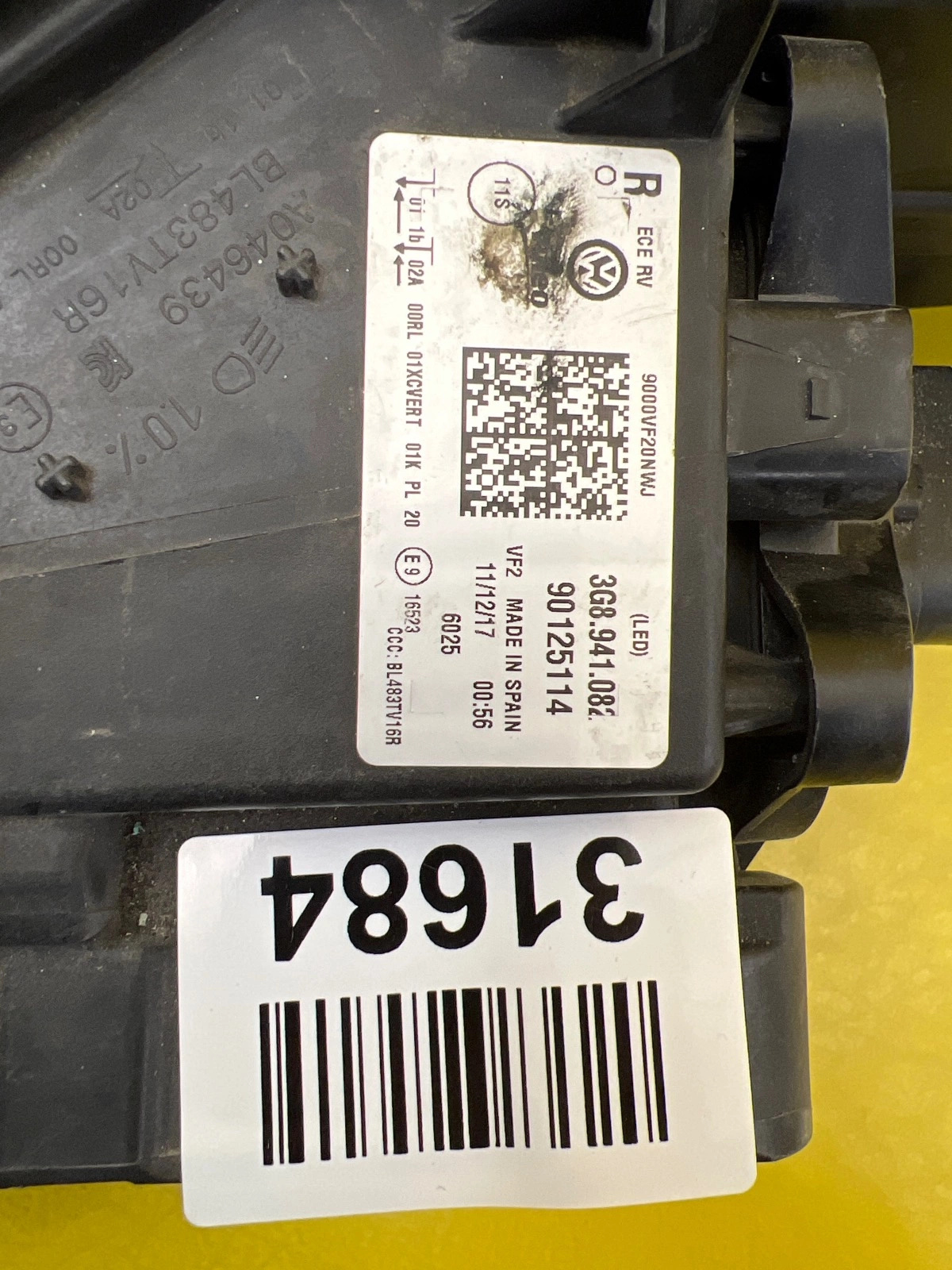 Reflektor Lampa Prawa VW Arteon Full Led 3G8941082 Autolamps 2 Reflektor Lampa Prawa VW Arteon Full Led 3G8941082