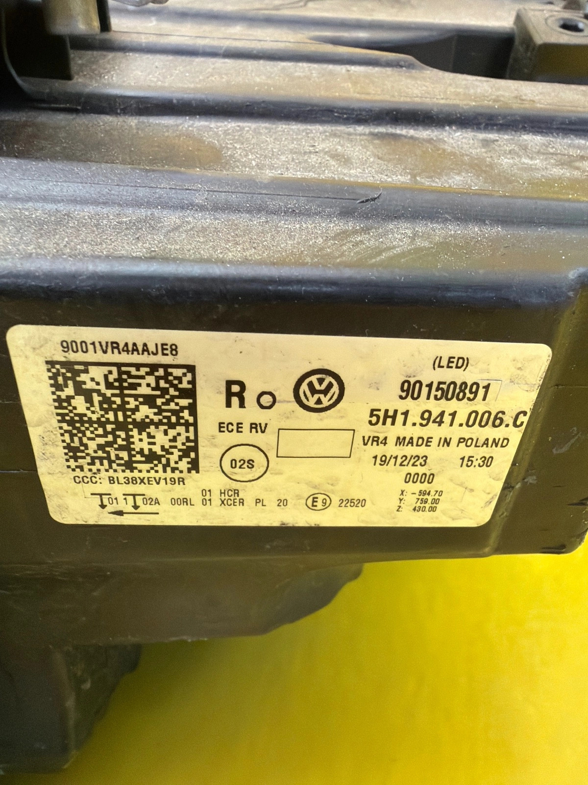 Reflektor Lampa Prawa VW Golf VIII 8 5H1941005C Led 2019- Autolamps 2 Reflektor Lampa Prawa VW Golf VIII 8 5H1941005C Led 2019-