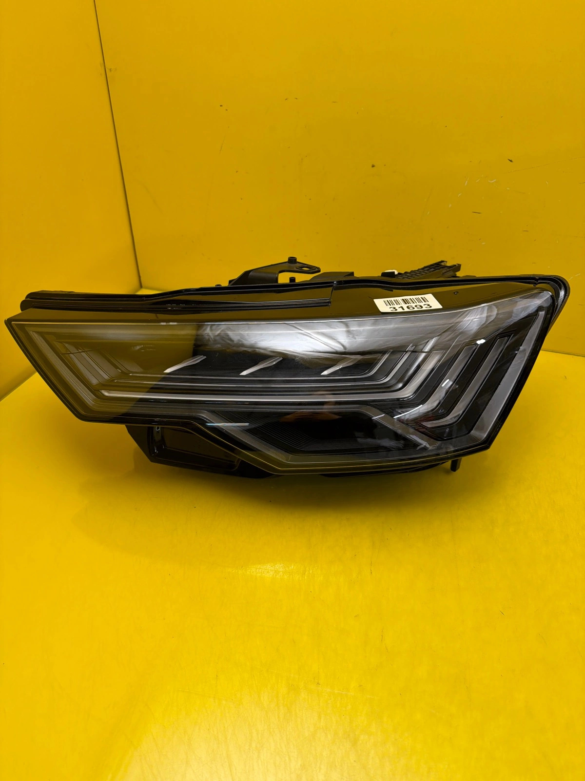 Reflektor Lampa Lewa Audi A6 C8 4K0 Full Led Matrix 4K0941035 RS CZARNA Autolamps 3 Reflektor Lampa Lewa Audi A6 C8 4K0 Full Led Matrix 4K0941035 RS CZARNA