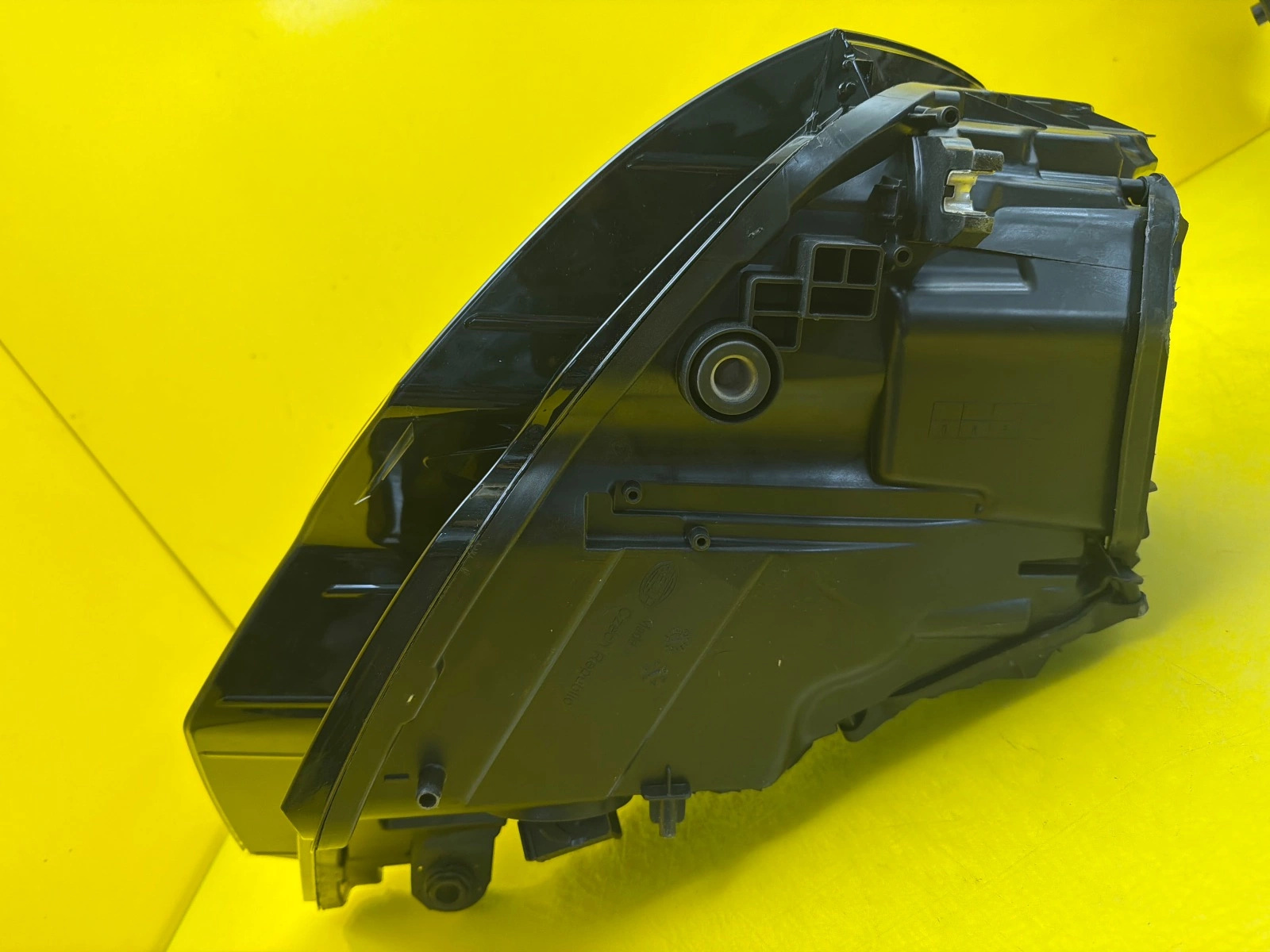 Reflektor Lampa Lewa Audi A6 C8 4K0 Full Led Matrix 4K0941035 RS CZARNA Autolamps 7 Reflektor Lampa Lewa Audi A6 C8 4K0 Full Led Matrix 4K0941035 RS CZARNA