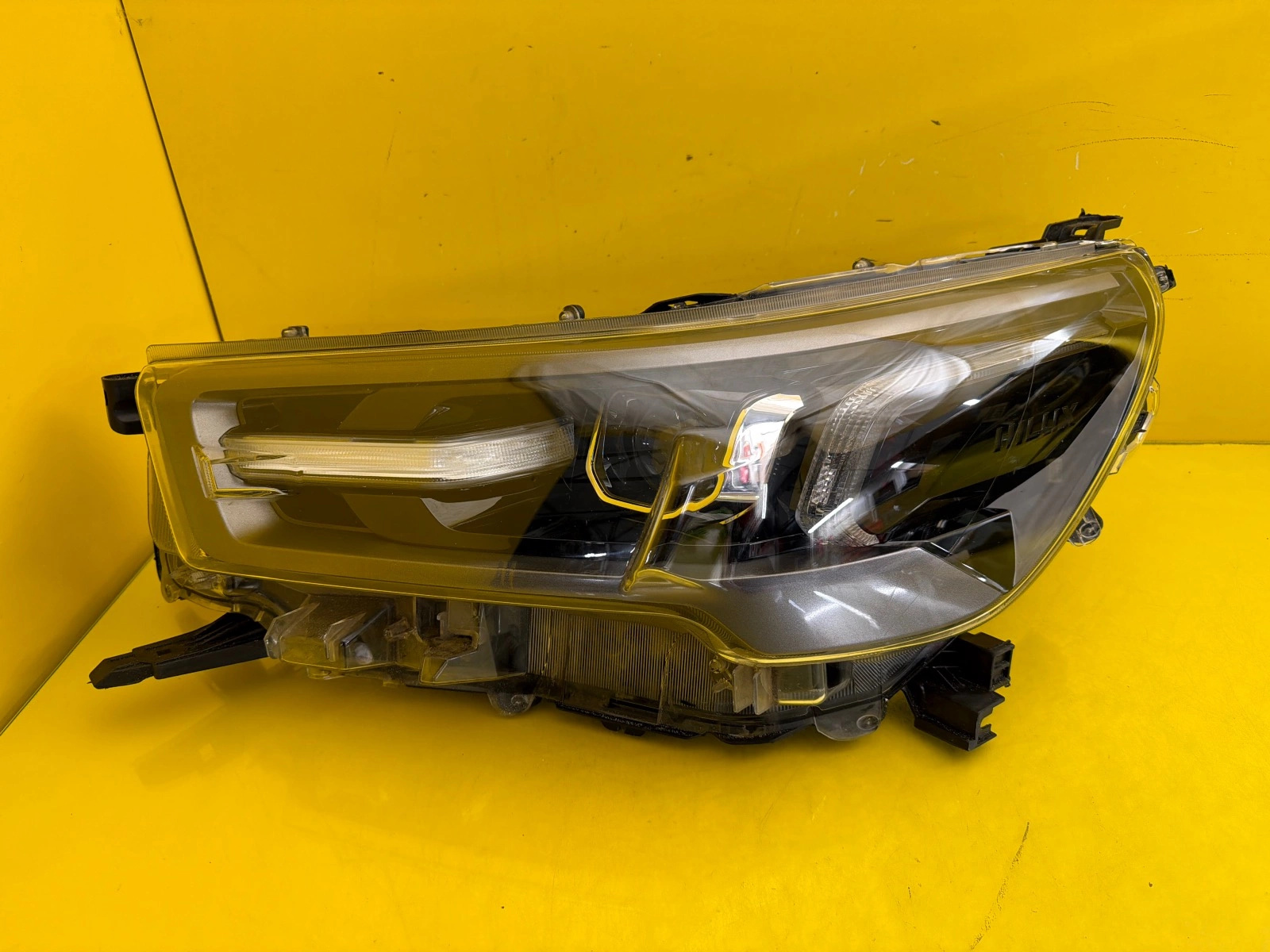 Reflektor Lampa Lewa Przednia Toyota Hilux VIII 8 Lift Full Led Autolamps Reflektor Lampa Lewa Przednia Toyota Hilux VIII 8 Lift Full Led