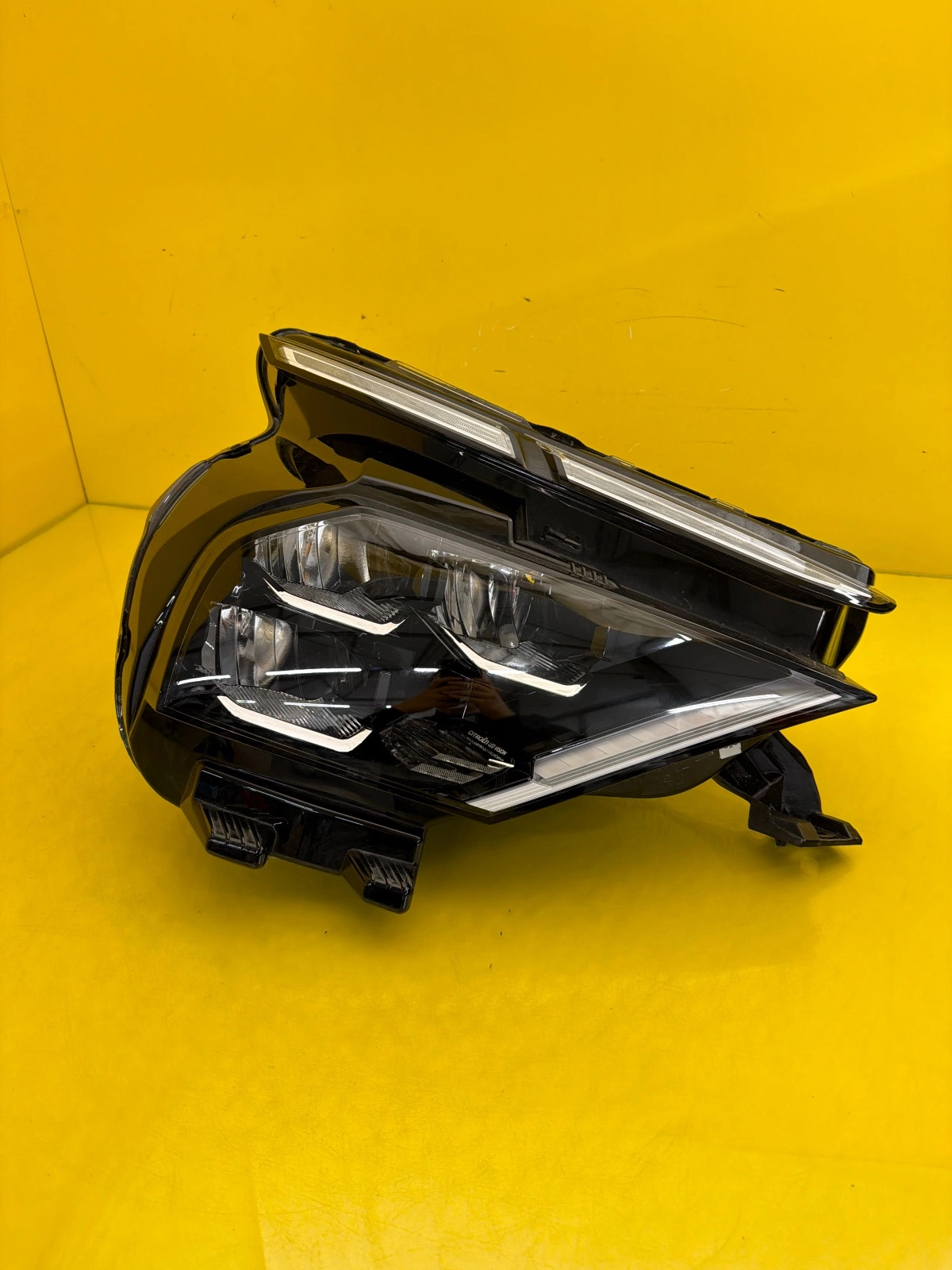 Reflektor Lampa Prawa Citroen C4 III 20- Full Led 9830649280 Autolamps Reflektor Lampa Prawa Citroen C4 III 20- Full Led 9830649280