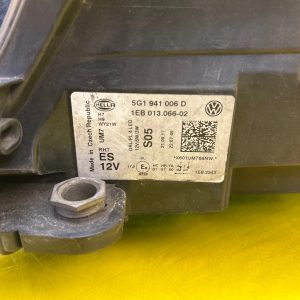 Reflektor Lampa Prawa VW Golf VII Lift 5G1941006D Zwykła