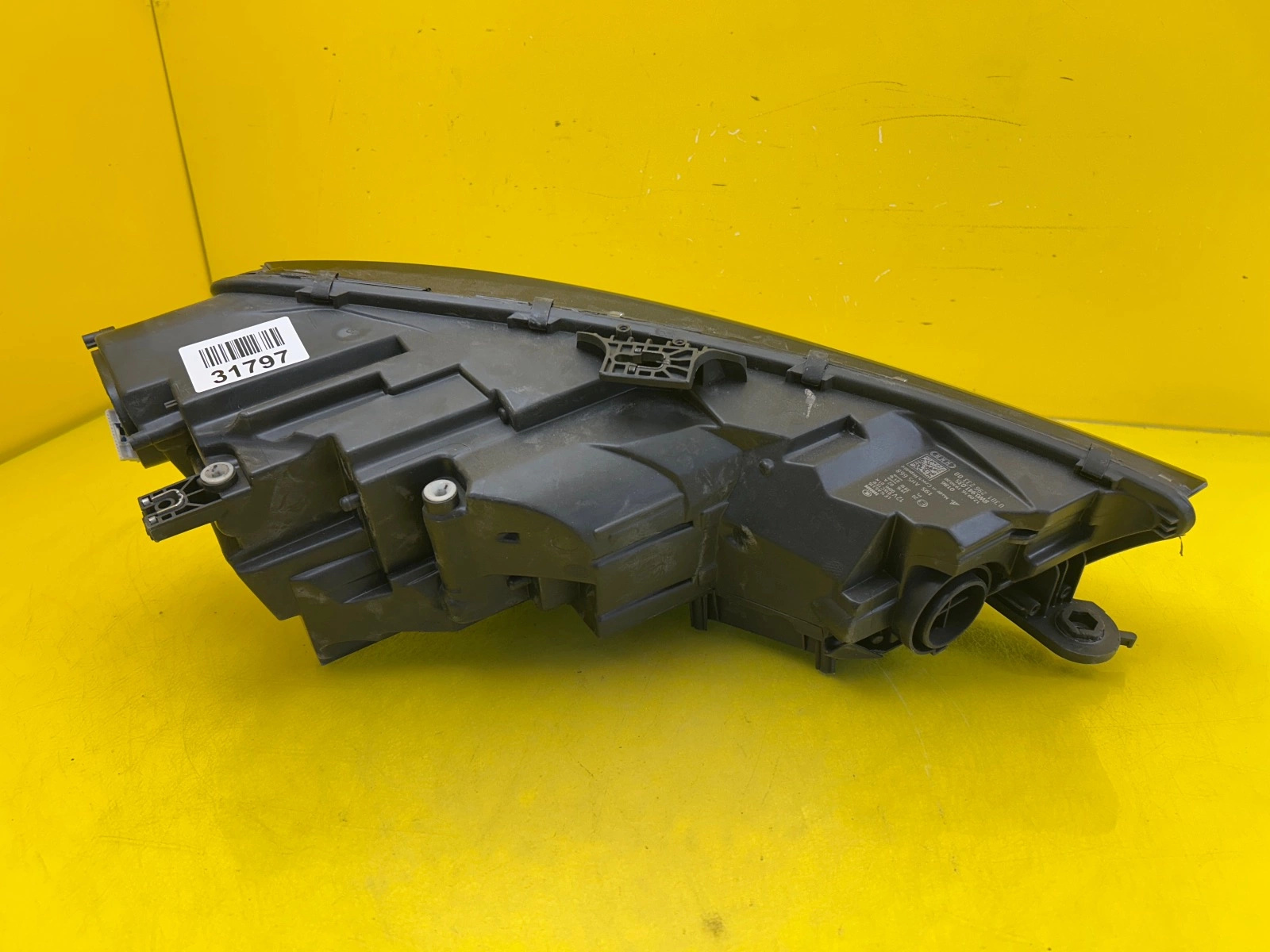 Reflektor Lampa Lewa Audi A4 B9 8W0 Matrix Led 8W0941035 Autolamps 4 Reflektor Lampa Lewa Audi A4 B9 8W0 Matrix Led 8W0941035