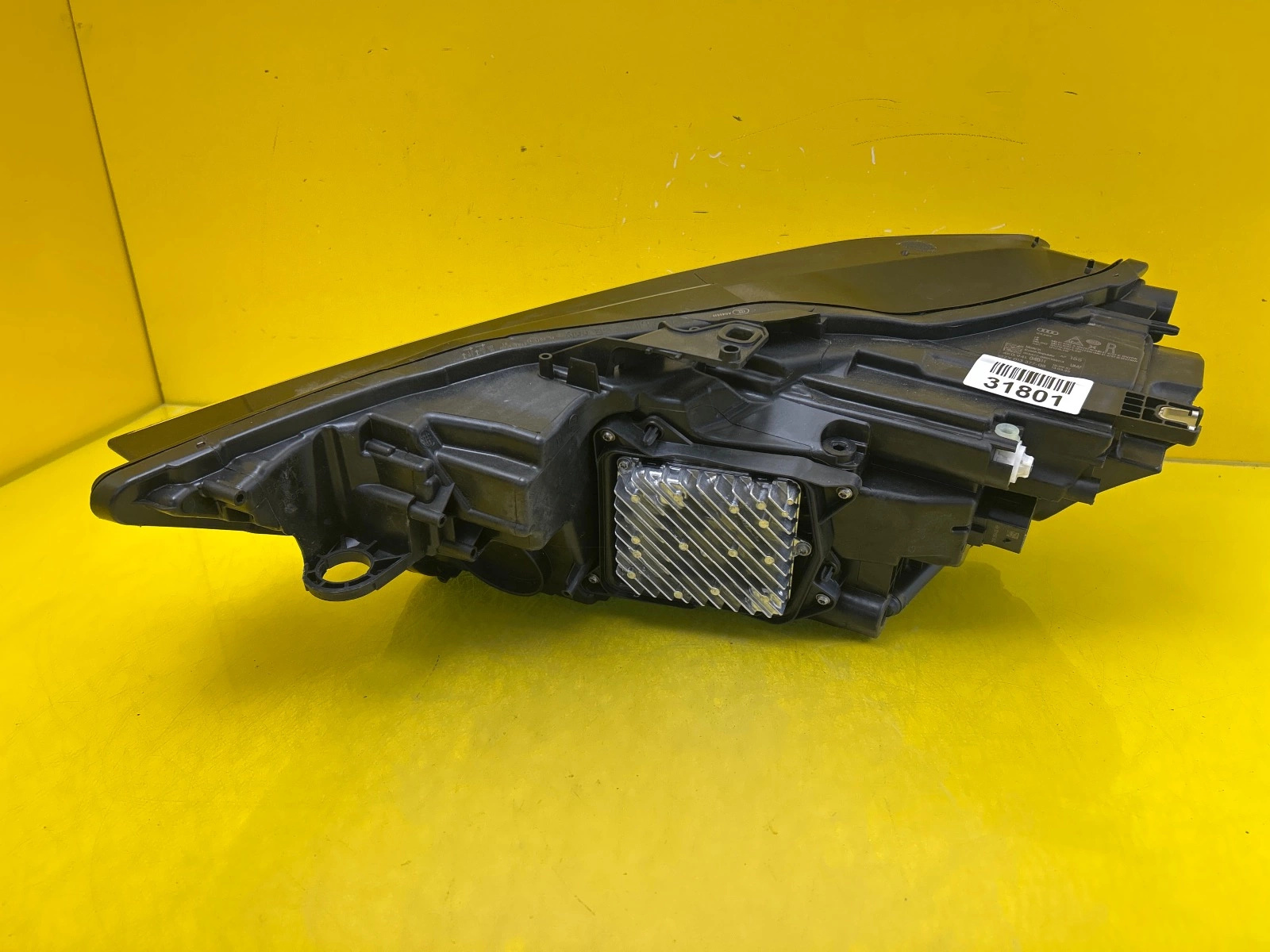 Reflektor Lampa Prawa Audi A6 C8 Full Led 4K0941040H Autolamps 3 Reflektor Lampa Prawa Audi A6 C8 Full Led 4K0941040H