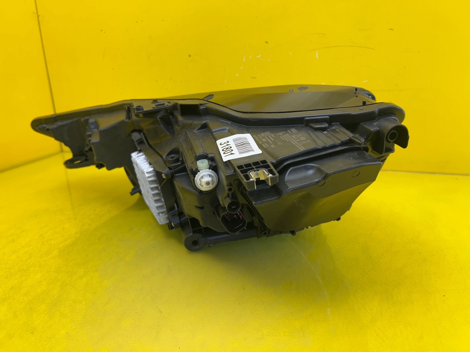 Reflektor Lampa Prawa Audi A6 C8 Full Led 4K0941040H Autolamps 4 Reflektor Lampa Prawa Audi A6 C8 Full Led 4K0941040H