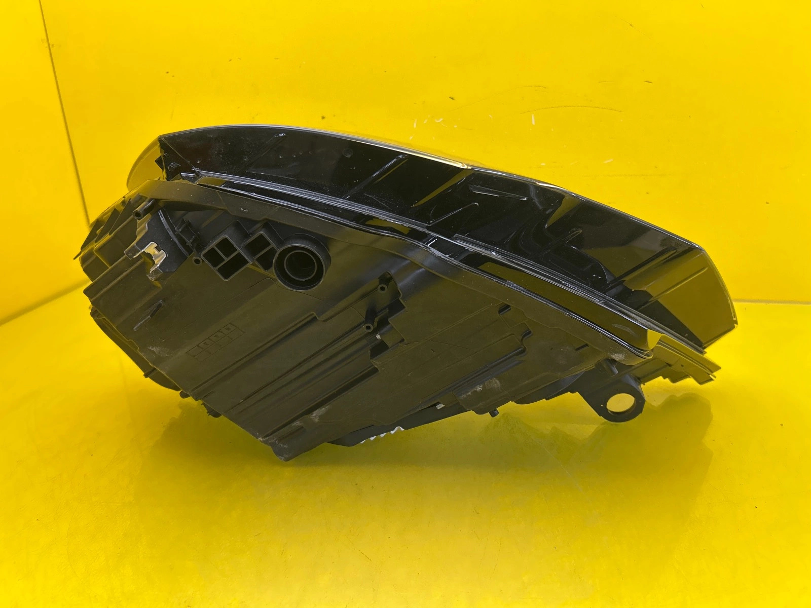 Reflektor Lampa Prawa Audi A6 C8 Full Led 4K0941040H Autolamps 5 Reflektor Lampa Prawa Audi A6 C8 Full Led 4K0941040H