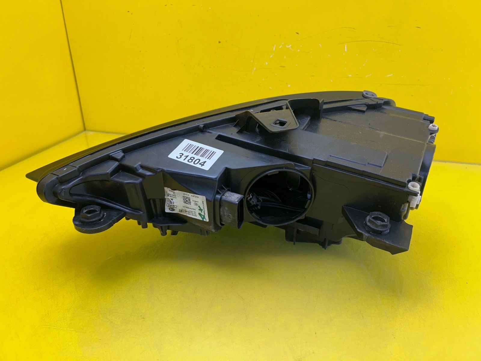 Reflektor Lampa Prawa Audi A3 8V 8V0 Bi-Xenon 8V0941006C Autolamps 4 Reflektor Lampa Prawa Audi A3 8V 8V0 Bi-Xenon 8V0941006C