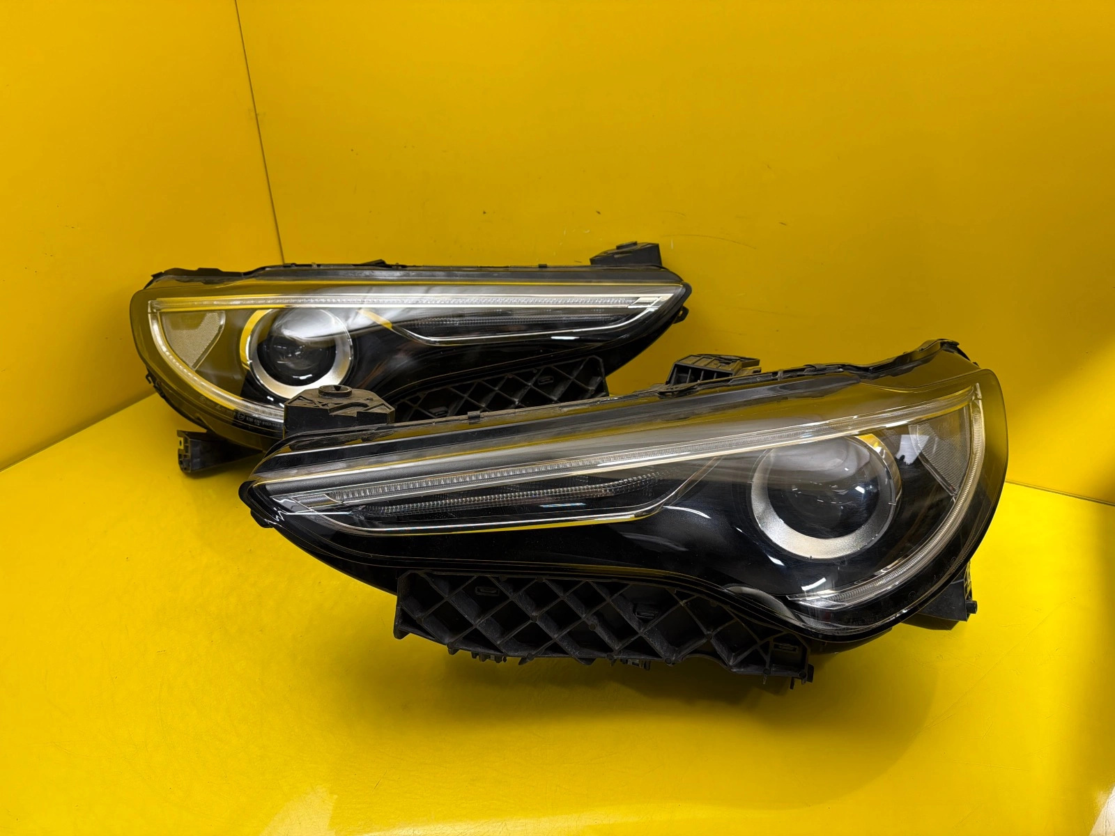 Reflektor Lampa Lewa Prawa Alfa Romeo Stelvio 16- Xenon + Led 50563962 505639590 Autolamps Reflektor Lampa Lewa Prawa Alfa Romeo Stelvio 16- Xenon + Led 50563962 505639590