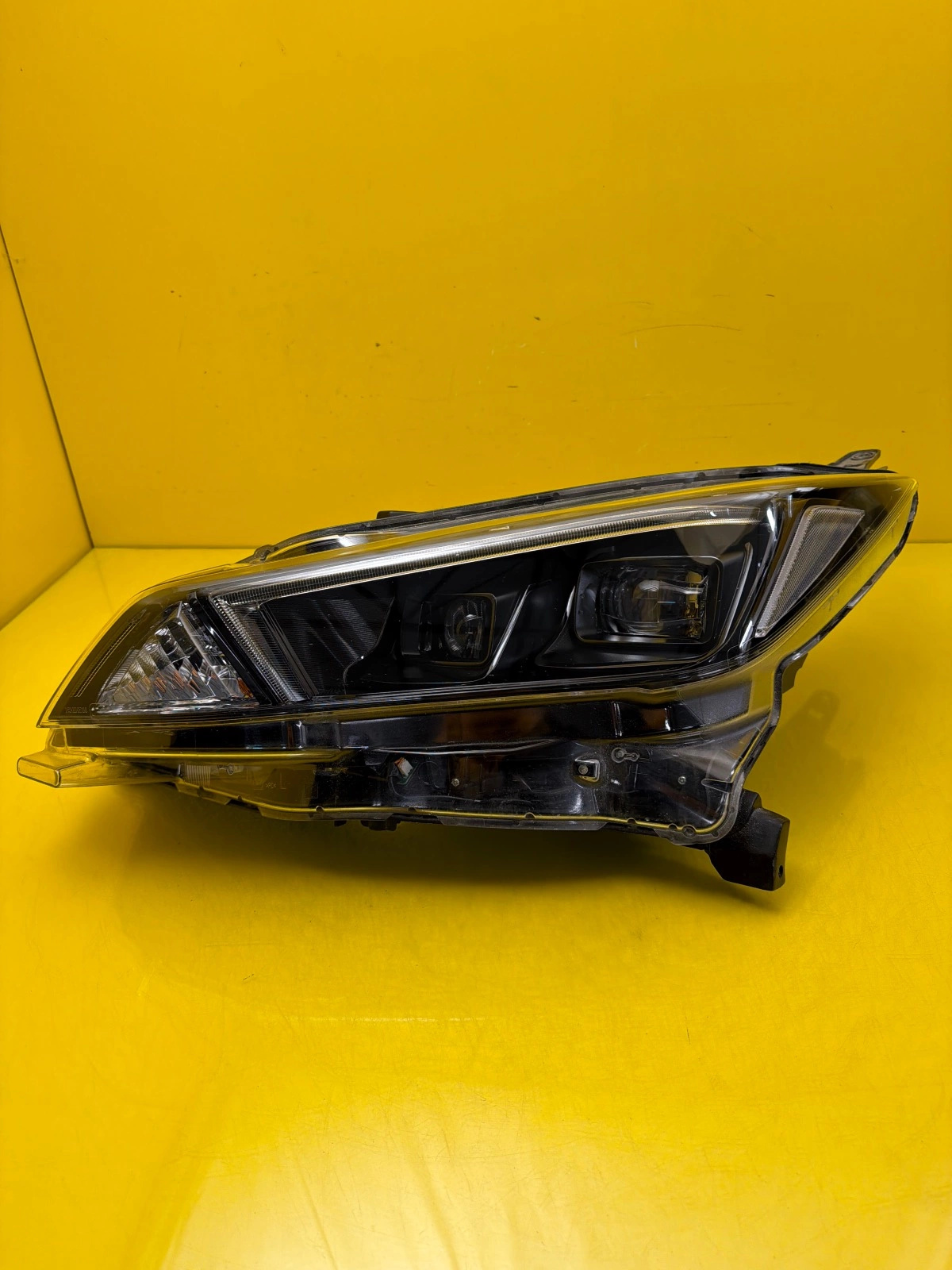 Reflektor Lampa Lewa Nissan Leaf II 17- Full Led 260606WK7A Ciemna Czarna Autolamps Reflektor Lampa Lewa Nissan Leaf II 17- Full Led 260606WK7A Ciemna Czarna