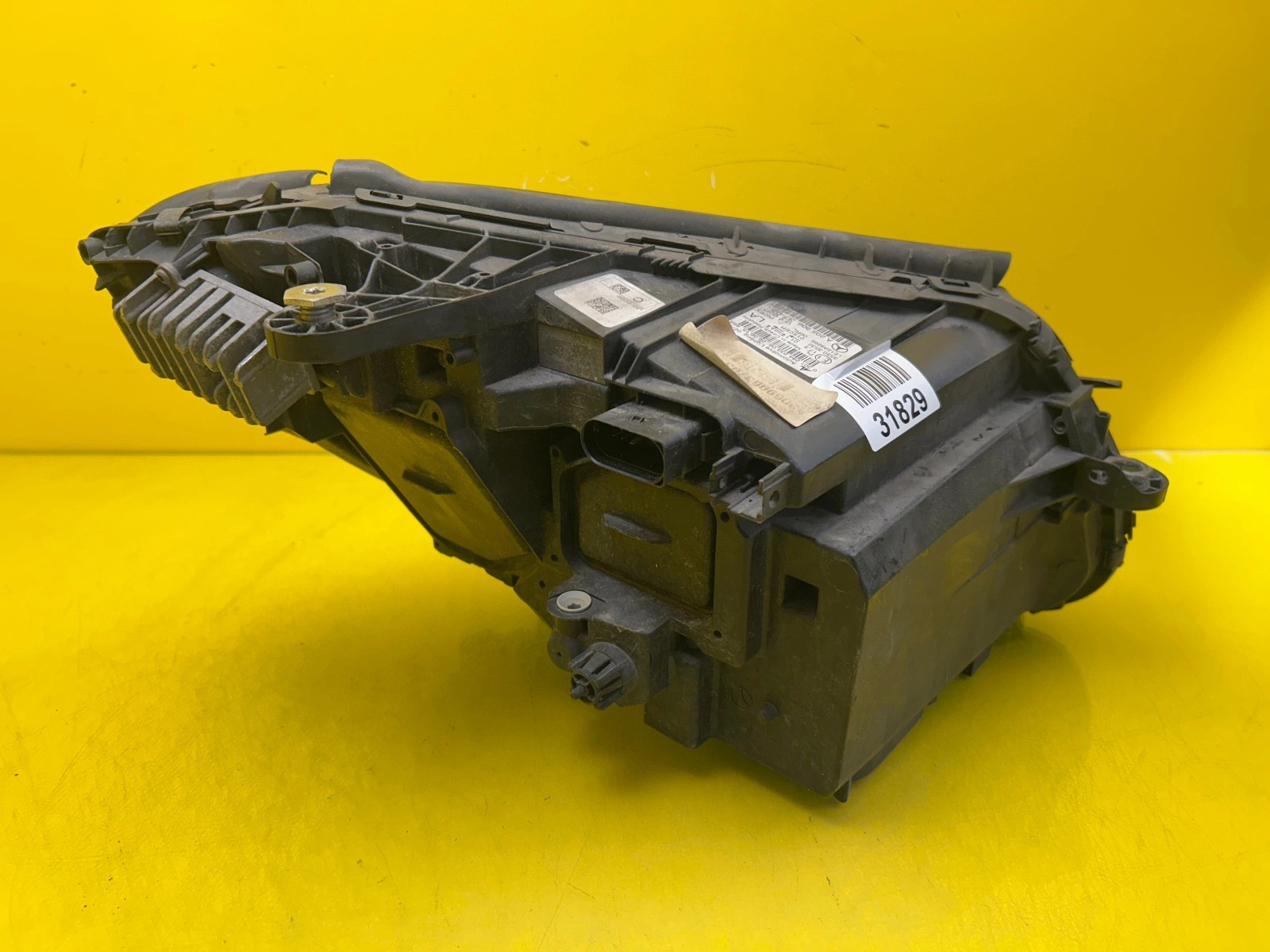 Reflektor Lampa Lewa Przód Mercedes C-Klasa W205 Full Led A2059063703 Autolamps 3 Reflektor Lampa Lewa Przód Mercedes C-Klasa W205 Full Led A2059063703