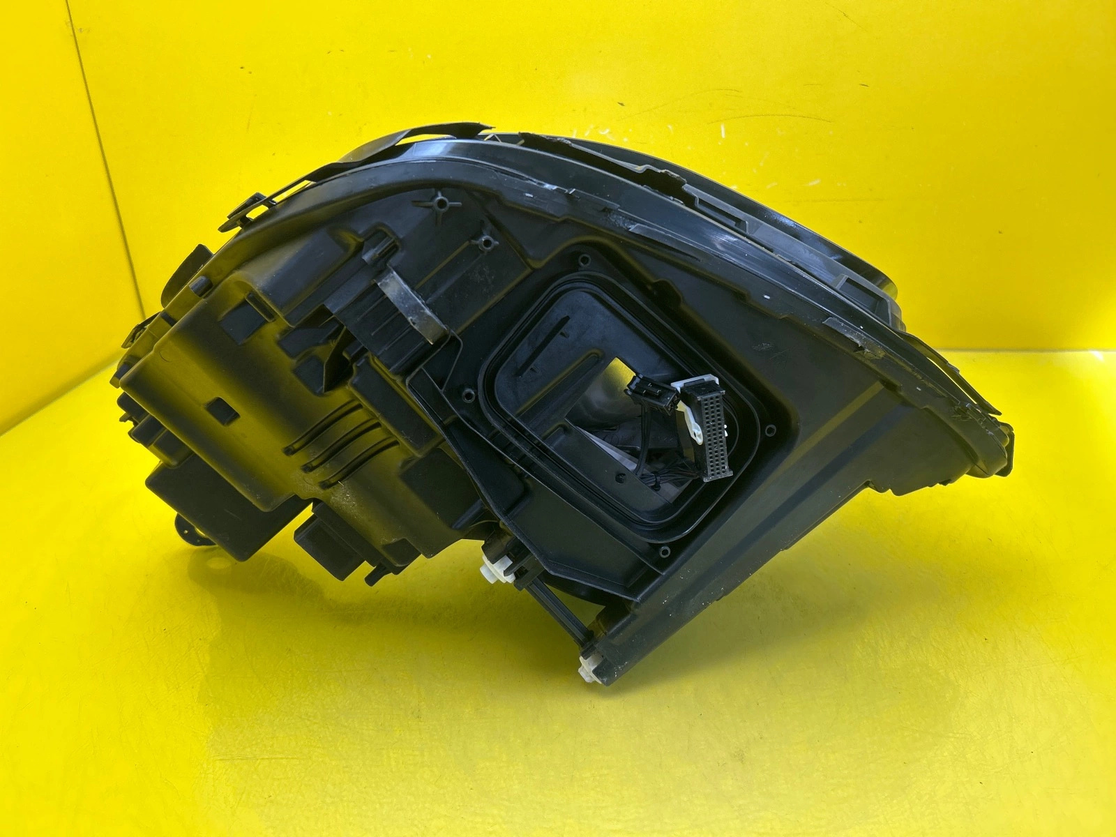 Reflektor Lampa Prawa Mercedes E-Klasa W213 Lift Full Led A2139067609 Autolamps 4 Reflektor Lampa Prawa Mercedes E-Klasa W213 Lift Full Led A2139067609