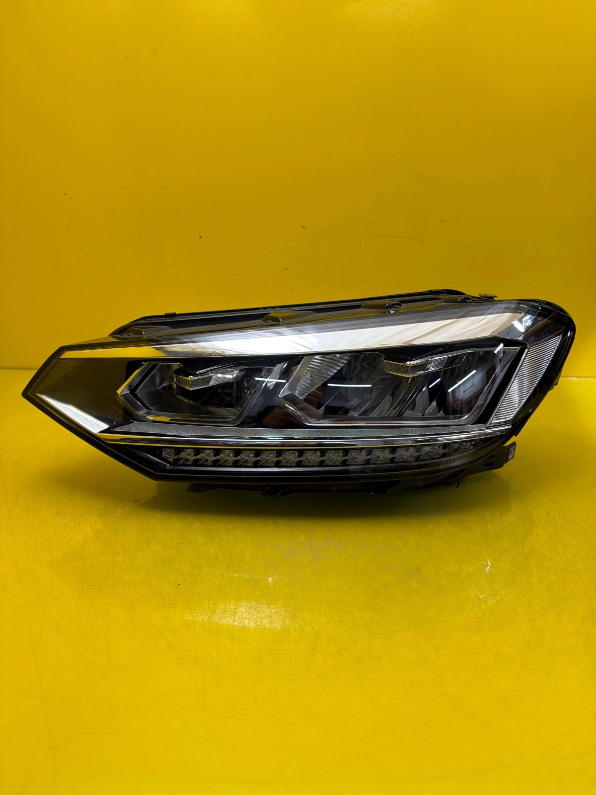 Reflektor Lampa Lewa VW Touran 3 III 5TB 15- Full Led 5TB941035B Autolamps Reflektor Lampa Lewa VW Touran 3 III 5TB 15- Full Led 5TB941035B