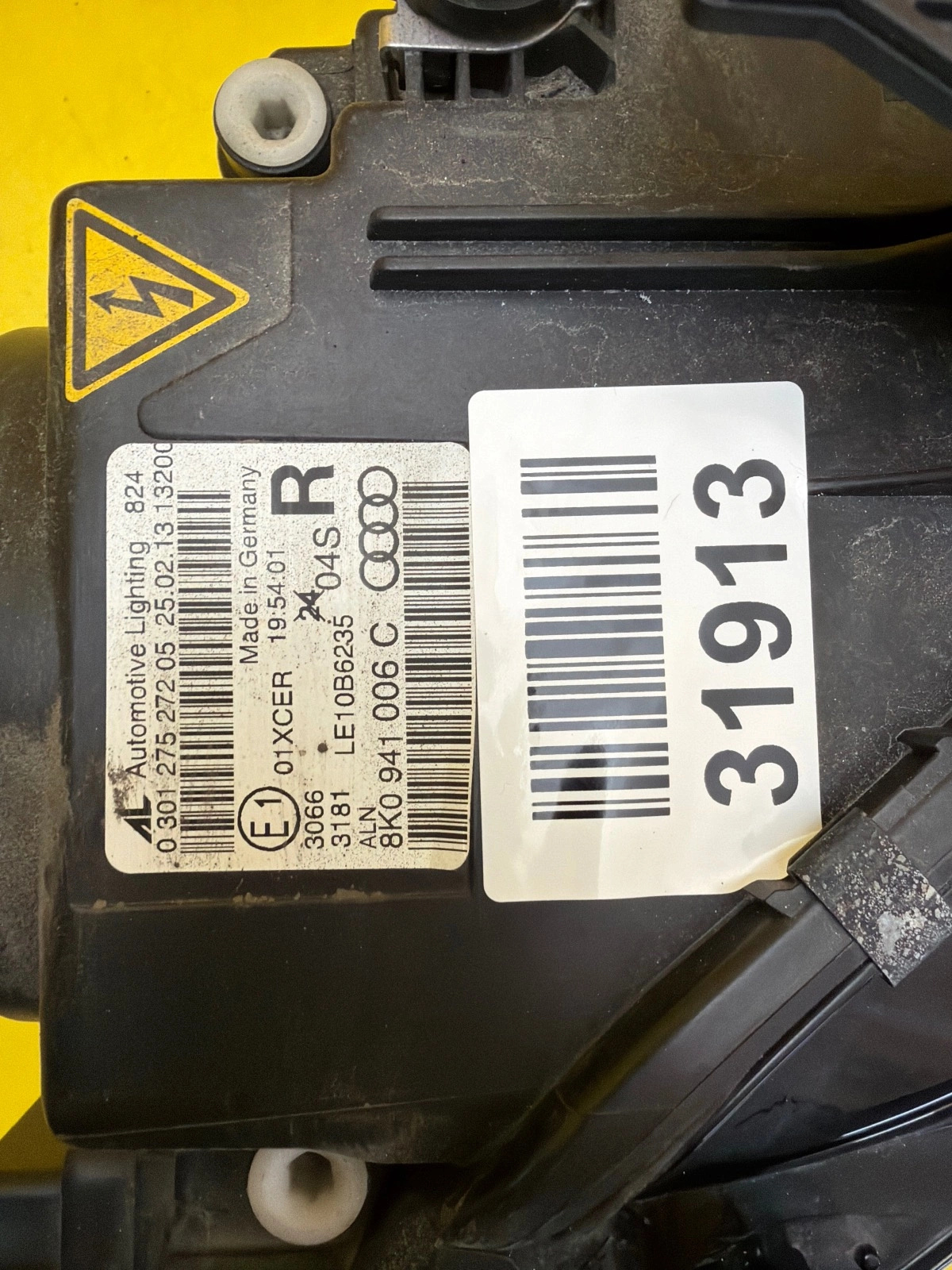 Reflektor Lampa Prawa Audi A4 B8 8K0 12-16 Bi-Xenon 8K0941006C Autolamps 2 Reflektor Lampa Prawa Audi A4 B8 8K0 12-16 Bi-Xenon 8K0941006C