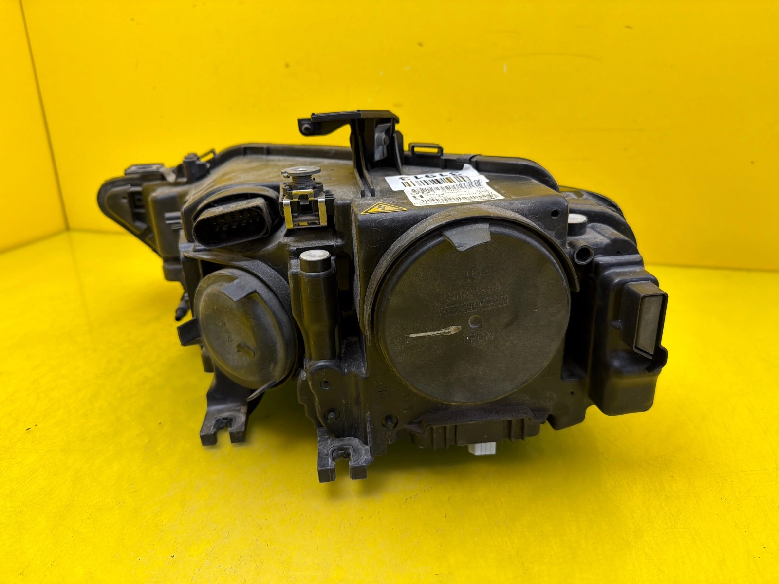 Reflektor Lampa Prawa Audi A4 B8 8K0 12-16 Bi-Xenon 8K0941006C Autolamps 4 Reflektor Lampa Prawa Audi A4 B8 8K0 12-16 Bi-Xenon 8K0941006C