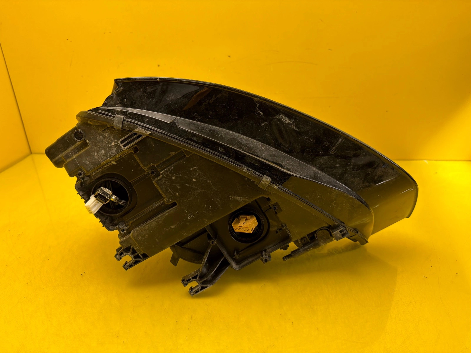 Reflektor Lampa Prawa Audi A4 B8 8K0 12-16 Bi-Xenon 8K0941006C Autolamps 5 Reflektor Lampa Prawa Audi A4 B8 8K0 12-16 Bi-Xenon 8K0941006C