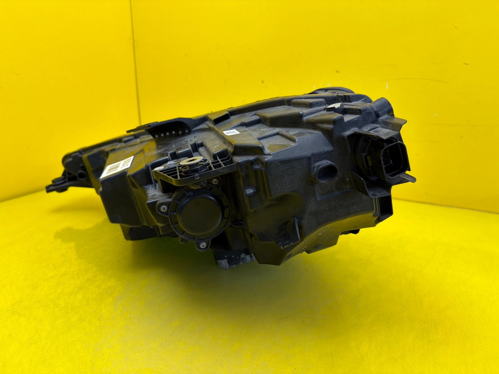 Reflektor Lampa Prawa Audi A3 8Y Matrix Full Led 8Y0941036 Autolamps 4 Reflektor Lampa Prawa Audi A3 8Y Matrix Full Led 8Y0941036