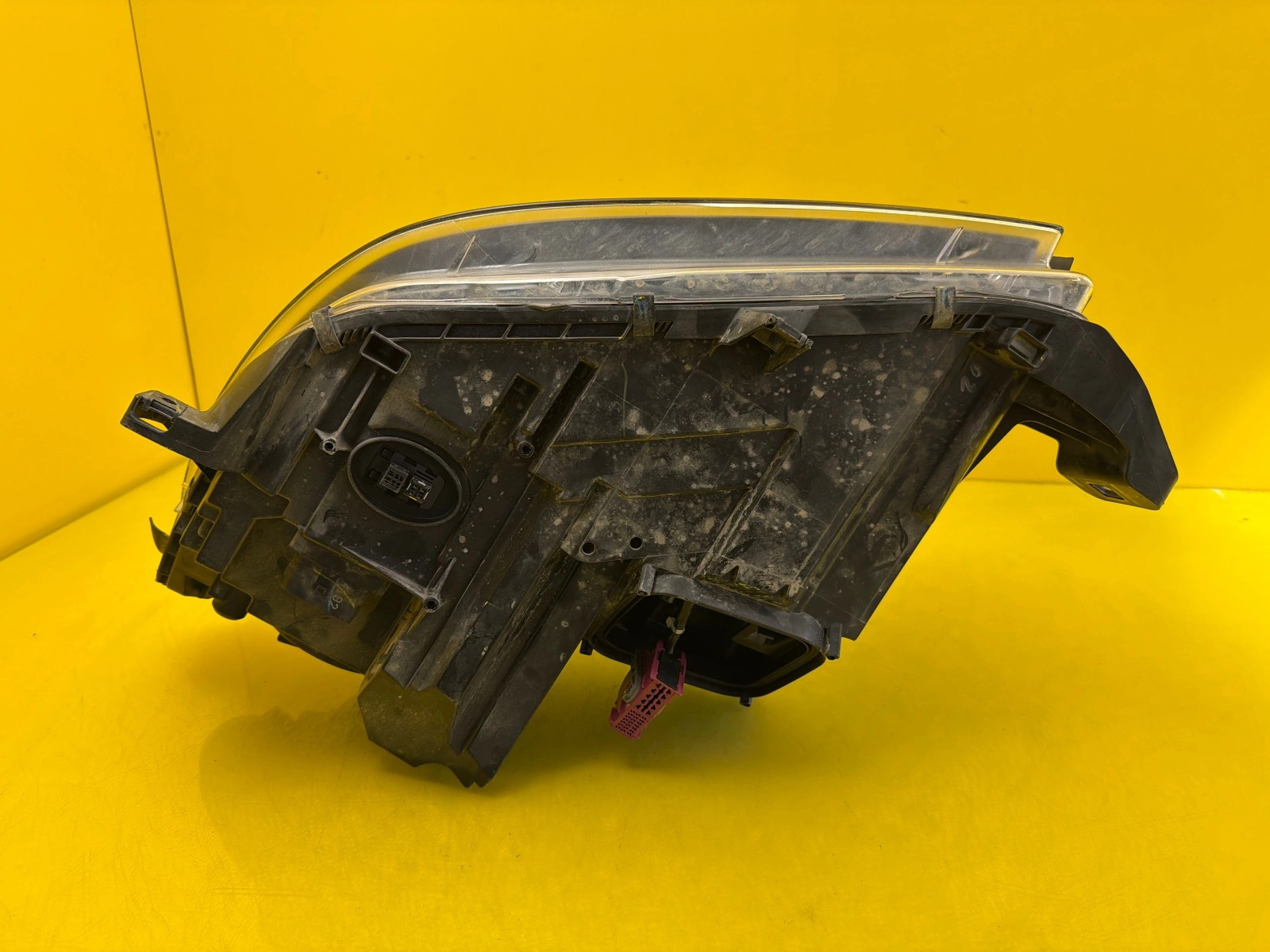 Reflektor Lampa Prawa Mercedes ML W166 Bi-Xenon Led A1668202759 USA Autolamps 5 Reflektor Lampa Prawa Mercedes ML W166 Bi-Xenon Led A1668202759 USA