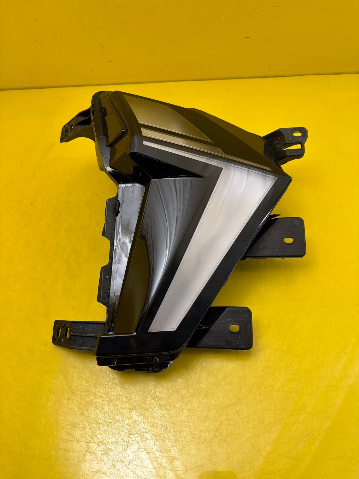 Lampa Halogen Prawy Przód Renault Captur II Lift 24- Autolamps Lampa Halogen Prawy Przód Renault Captur II Lift 24-