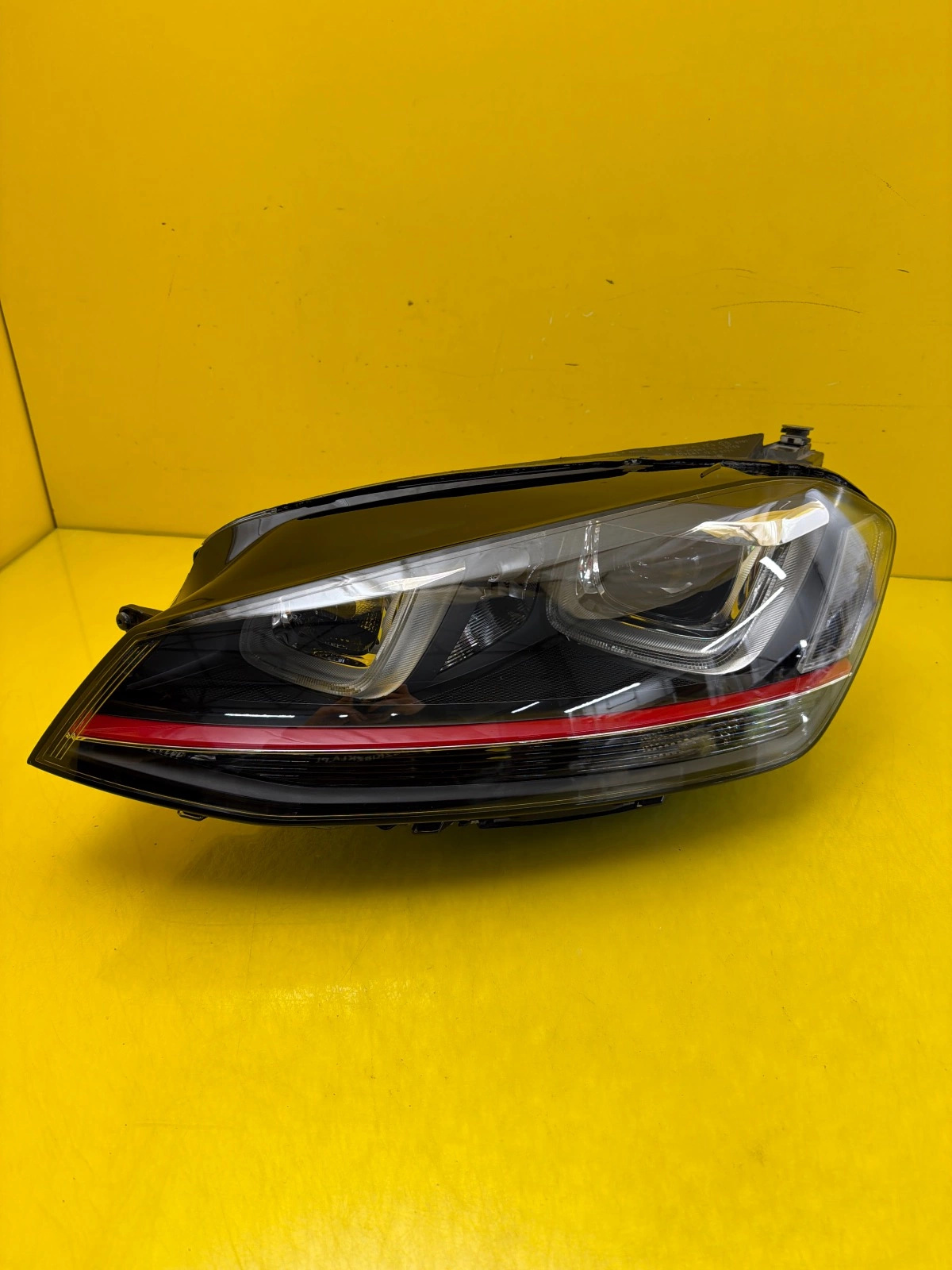 Reflektor Lampa Lewa Przód VW Golf VII 5G1 GTI Bi-Xenon 12-16 5G1941033A Autolamps Reflektor Lampa Lewa Przód VW Golf VII 5G1 GTI Bi-Xenon 12-16 5G1941033A
