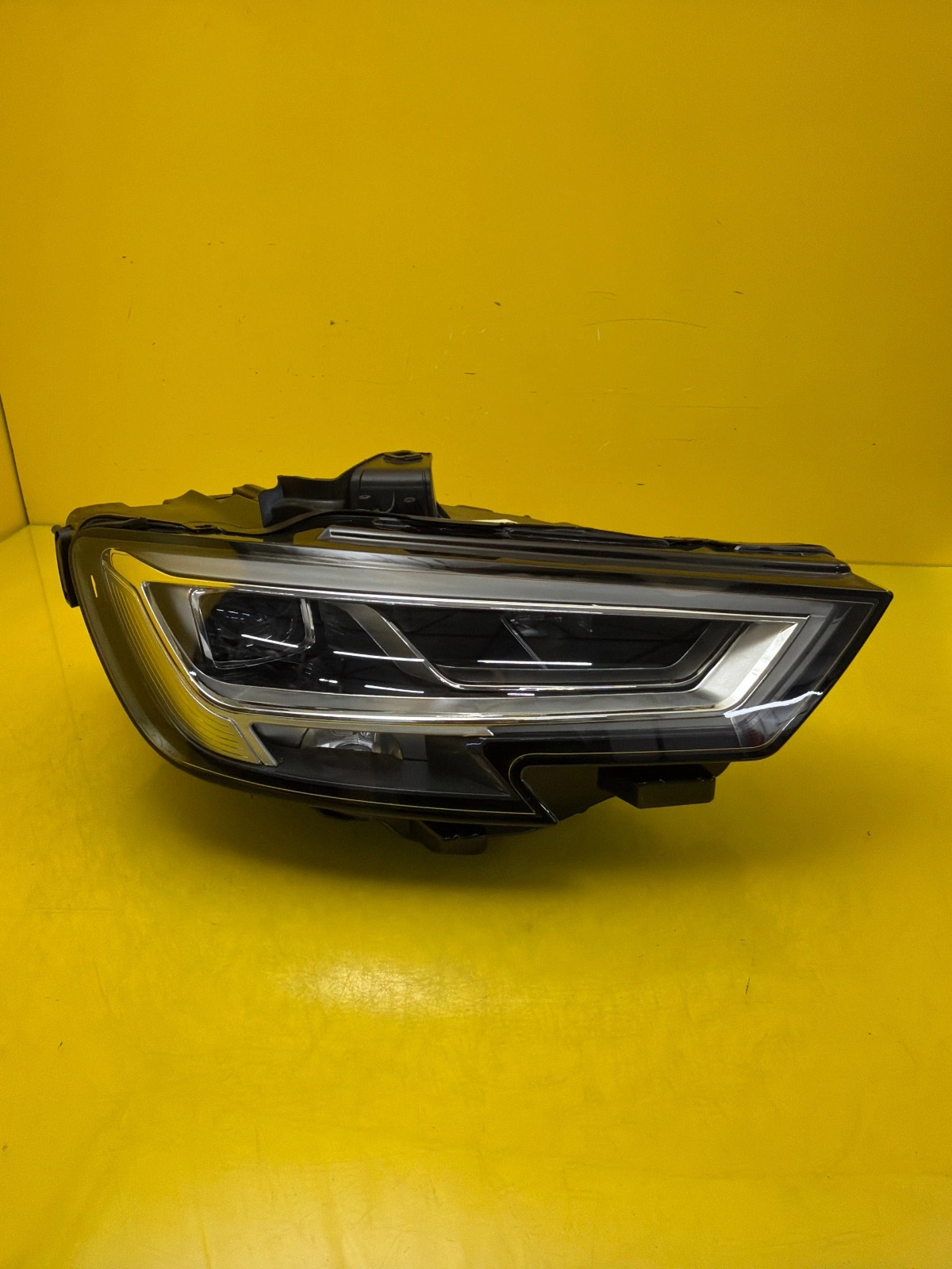 Reflektor Lampa Prawa Audi A3 8V Lift Full Led 8V0941034C Autolamps Reflektor Lampa Prawa Audi A3 8V Lift Full Led 8V0941034C