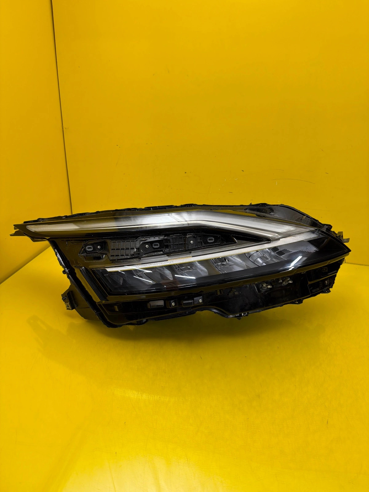 Reflektor Lampa Prawa Nissan Qashqai 21- Full Led 100-8D02J Autolamps Reflektor Lampa Prawa Nissan Qashqai 21- Full Led 100-8D02J