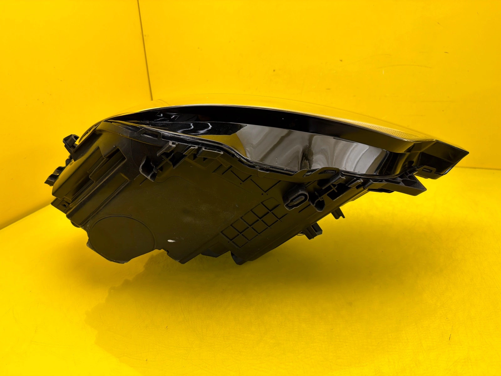 Reflektor Lampa Prawa Volvo XC60 II 2017- Mid Led 31420412 Autolamps 6 Reflektor Lampa Prawa Volvo XC60 II 2017- Mid Led 31420412