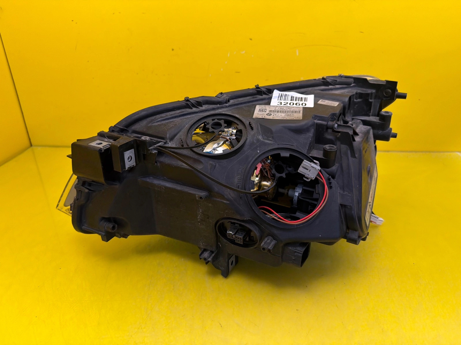 Reflektor Lampa Prawa BMW 7 F01 F02 Bi-Xenon 2008- 7182150 Skrętna Autolamps 4 Reflektor Lampa Prawa BMW 7 F01 F02 Bi-Xenon 2008- 7182150 Skrętna