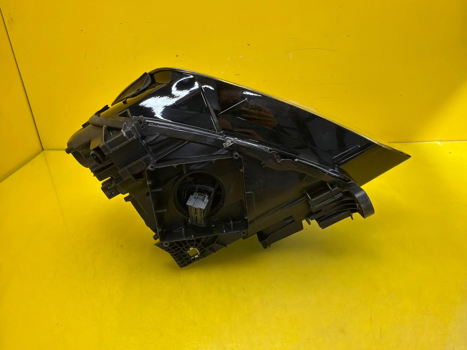 Reflektor Lampa Prawa Przód Audi Q2 Full Led 81A941034 Autolamps 5 Reflektor Lampa Prawa Przód Audi Q2 Full Led 81A941034