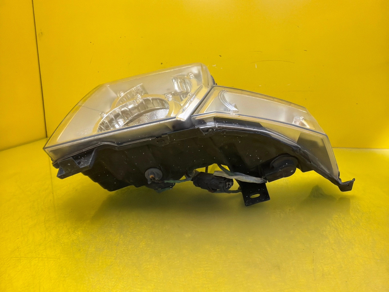 Reflektor Lampa Lewa Prawa Przód Jeep Commander XK XH 55157204AE 55157205AE Autolamps 13 Reflektor Lampa Lewa Prawa Przód Jeep Commander XK XH 55157204AE 55157205AE